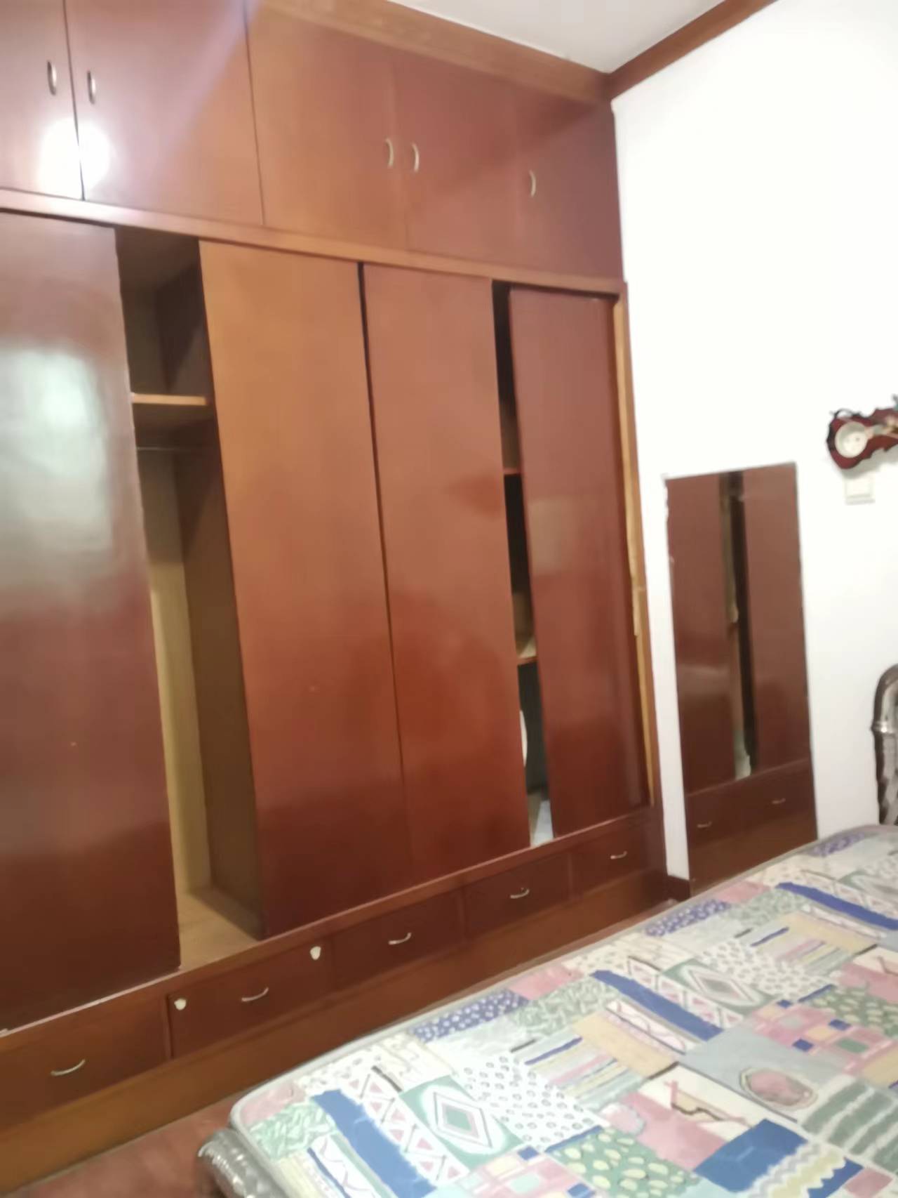 房地产大厦 3室2厅1卫 73.0万 房地产大厦 3室2厅1卫 73.0万客厅