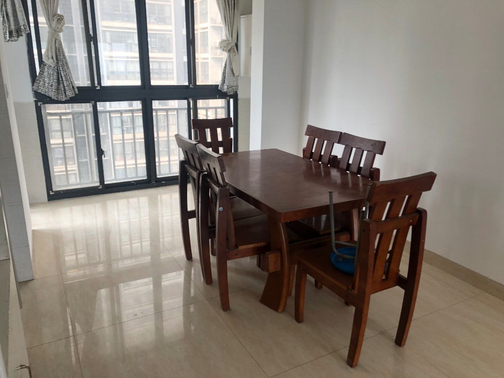 印象华都 4室2厅2卫 66.8万 印象华都 4室2厅2卫 66.8万客厅