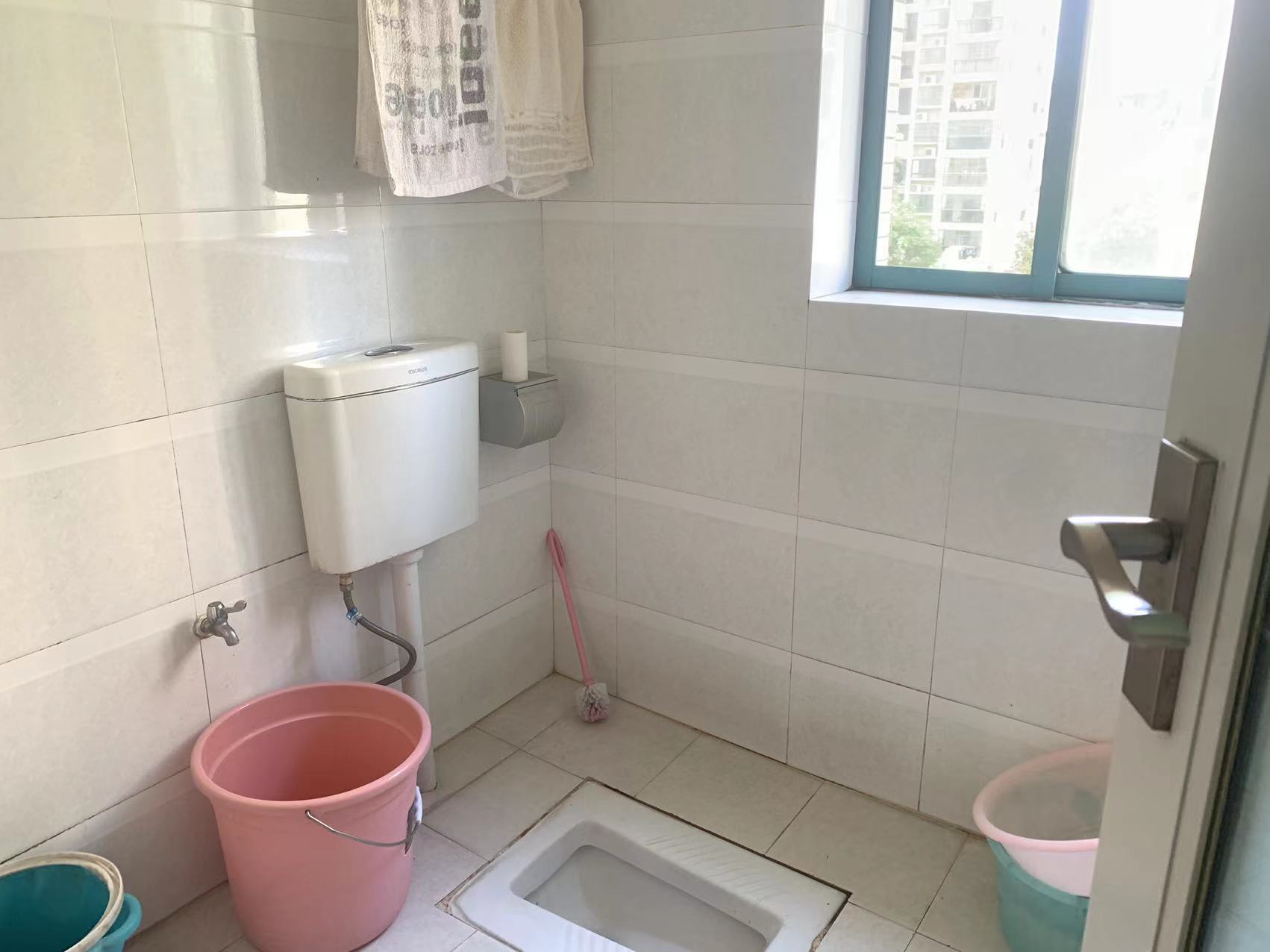 共和城 3室2厅2卫 85.0万 共和城 3室2厅2卫 85.0万客厅