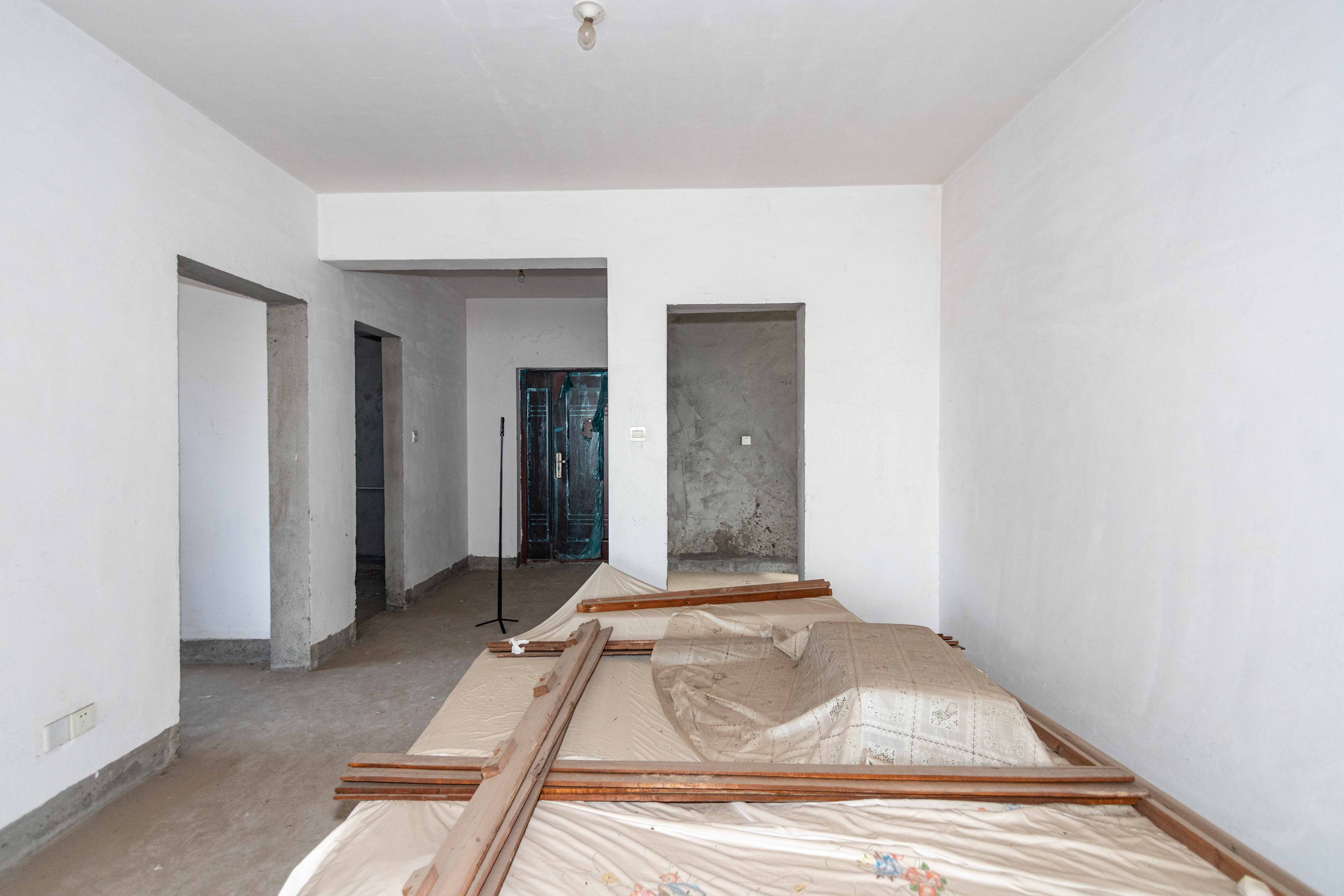 鑫天山城明珠 4室2厅1卫 83.0万 鑫天山城明珠 4室2厅1卫 83.0万客厅