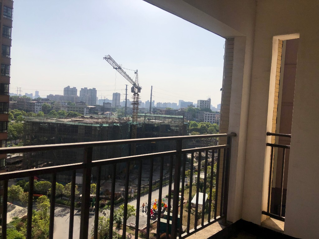 荷塘观邸 4室2厅1卫 63.00万 荷塘观邸 4室2厅1卫 63.00万客厅