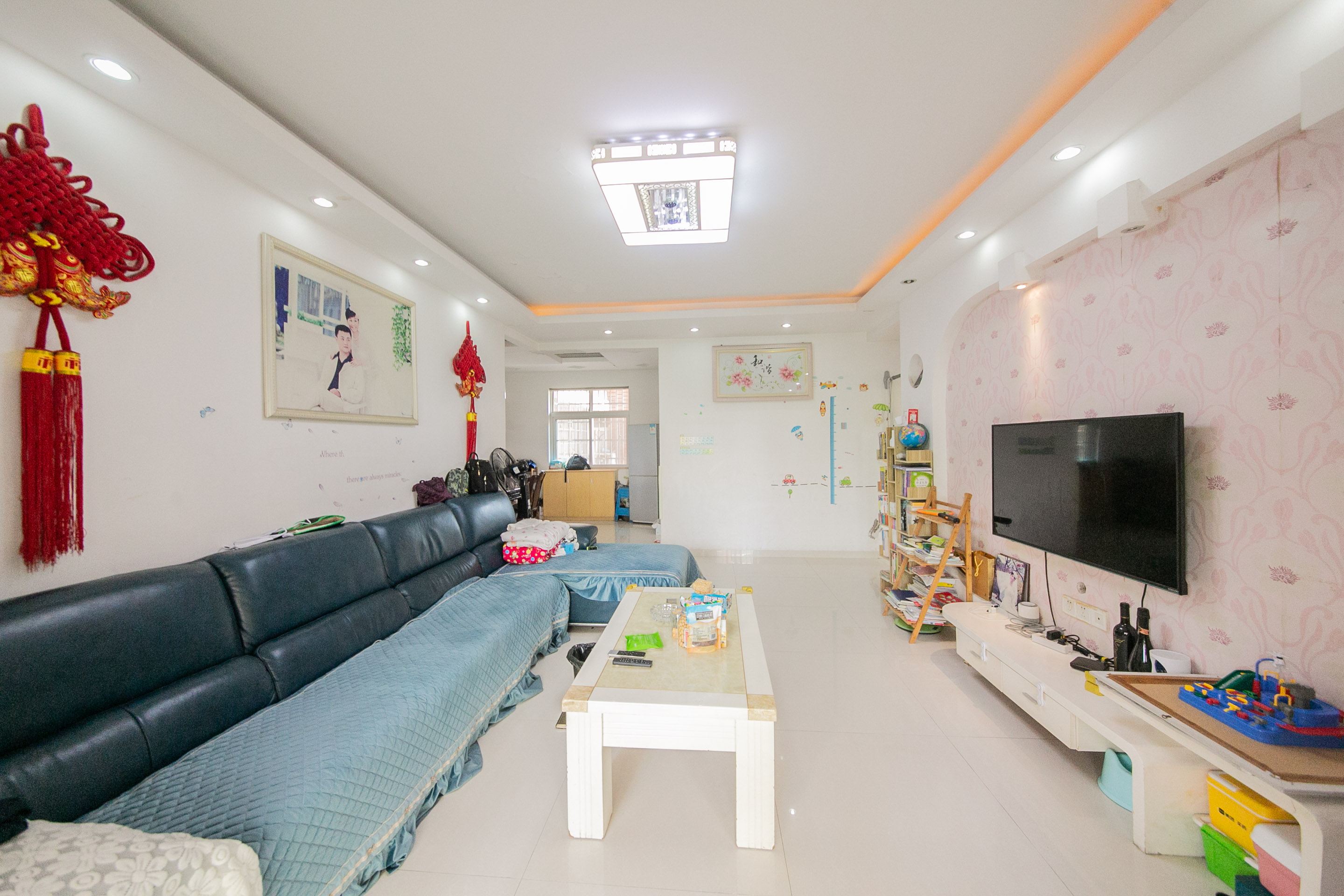 江临天下  2室2厅1卫    75.0万 江临天下  2室2厅1卫    75.0万客厅