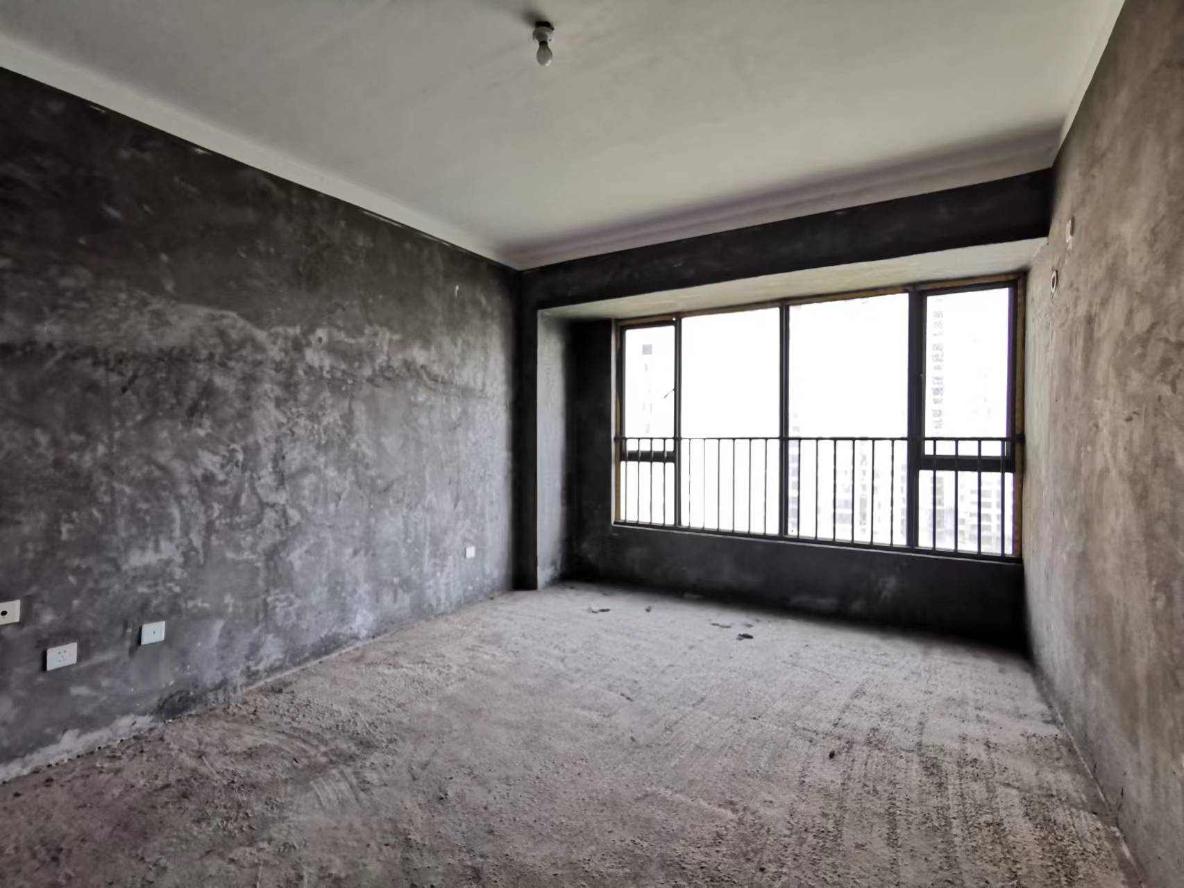 佳兆业金域天下二期 4室2厅1卫 83.6万 佳兆业金域天下二期 4室2厅1卫 83.6万客厅