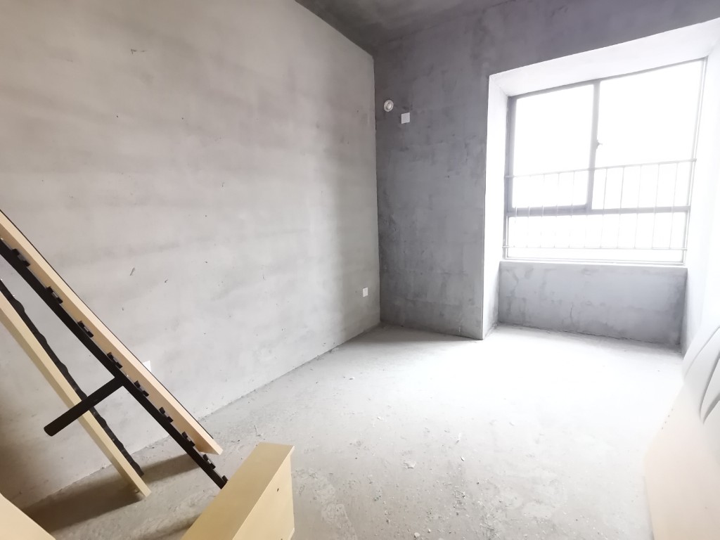 都市兰亭 3室2厅2卫 56.0万 都市兰亭 3室2厅2卫 56.0万客厅