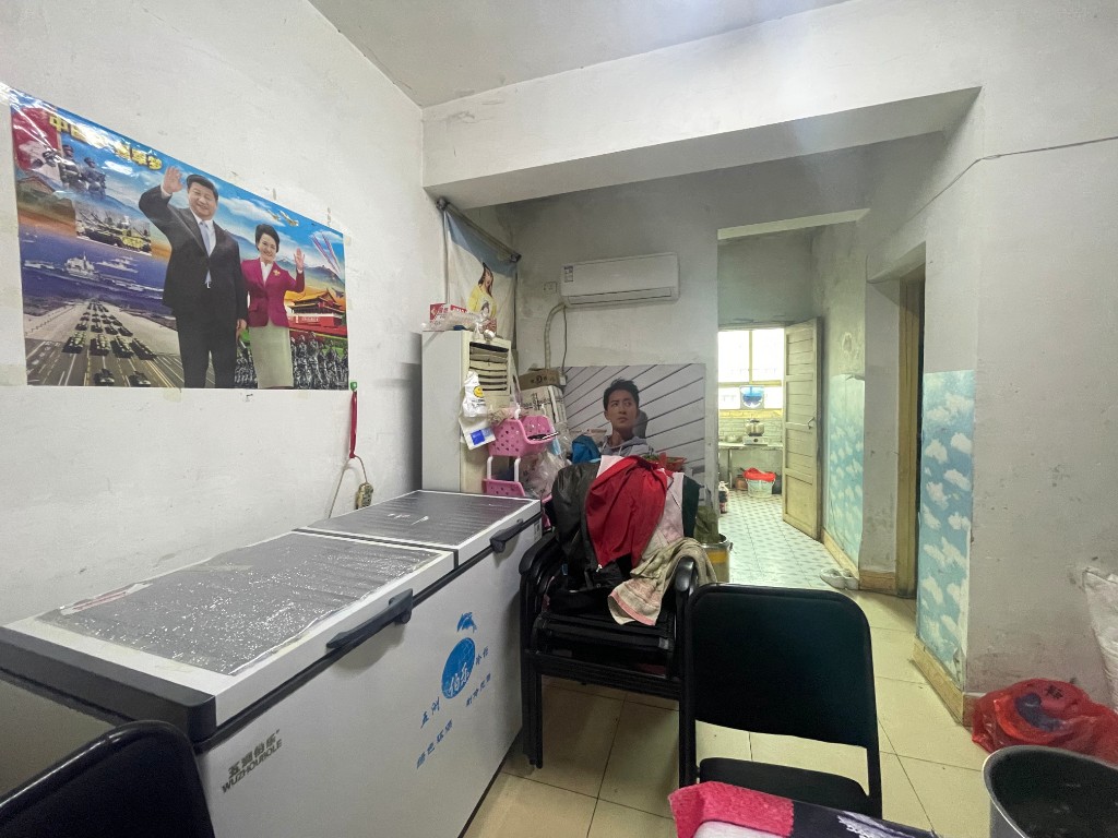 天禄大厦 2室1厅1卫 29.8万 天禄大厦 2室1厅1卫 29.8万客厅