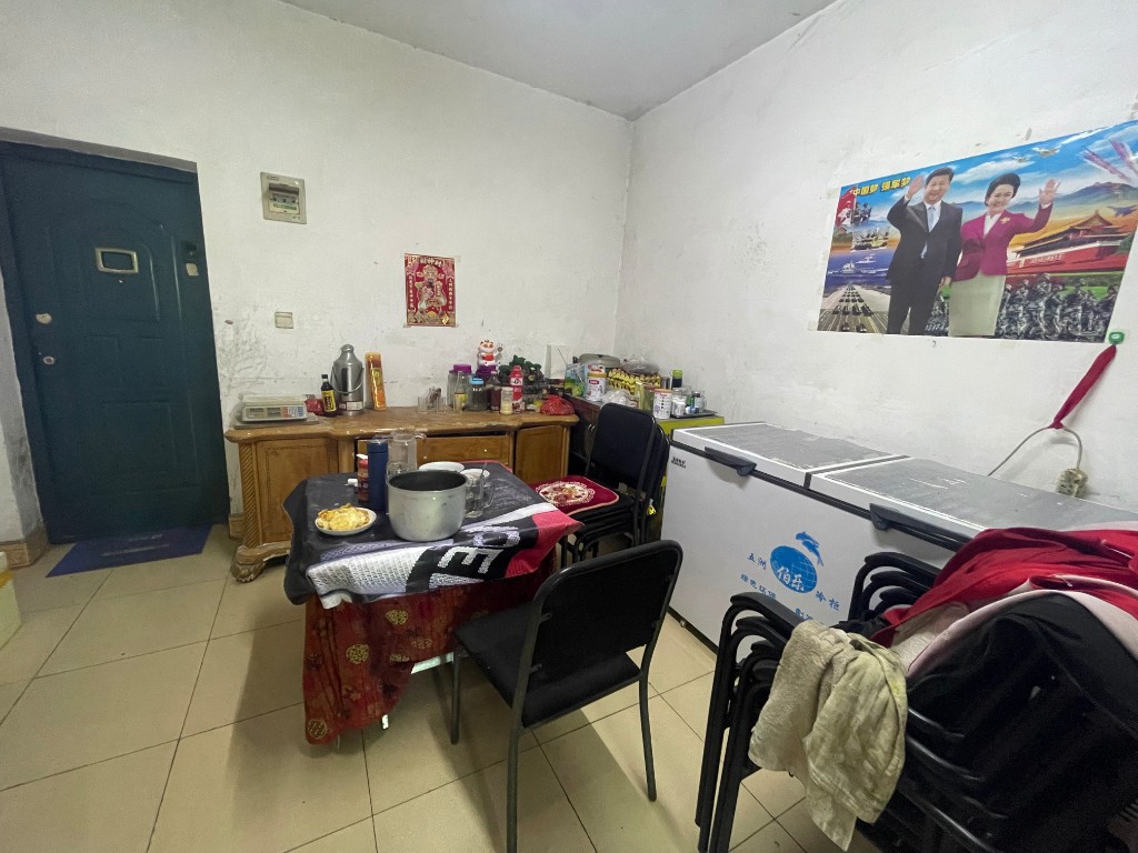 天禄大厦 2室1厅1卫 29.8万 天禄大厦 2室1厅1卫 29.8万客厅