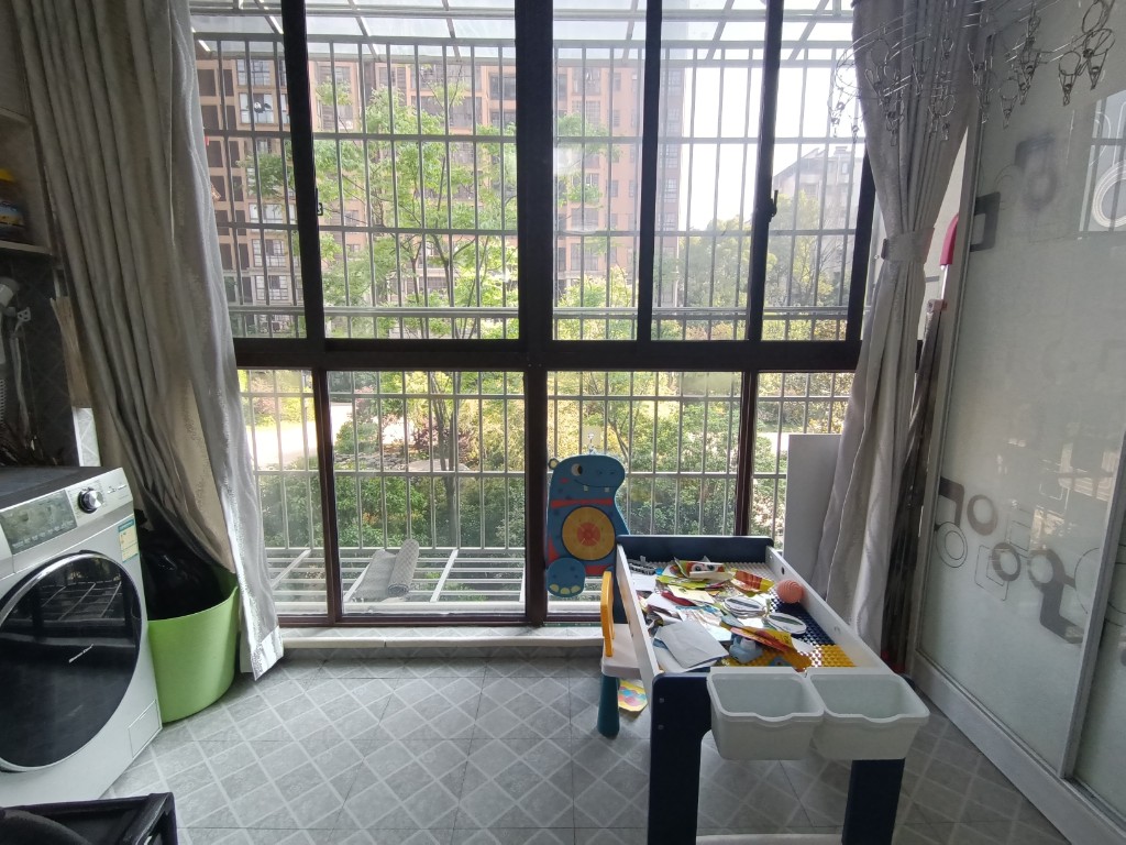 福鑫南郡  3室2厅1卫    65.0万 福鑫南郡  3室2厅1卫    65.0万客厅