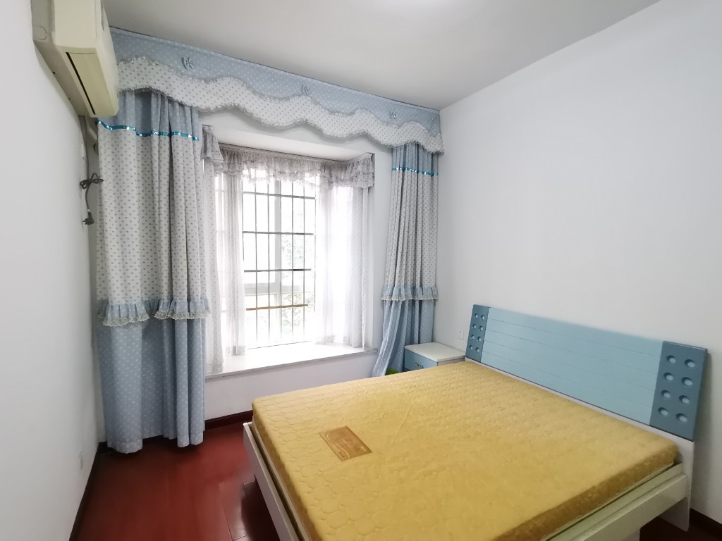 新城壹号 3室2厅2卫 52.8万 新城壹号 3室2厅2卫 52.8万客厅