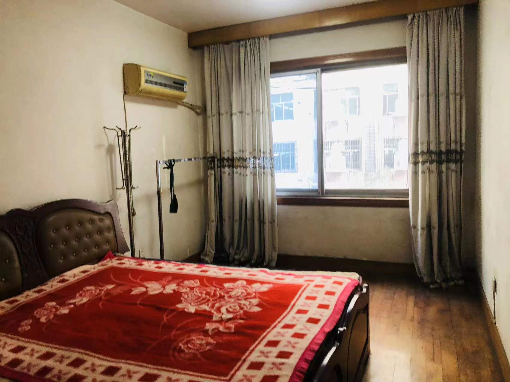 合泰小区  3室2厅1卫    60.0万 合泰小区  3室2厅1卫    60.0万客厅