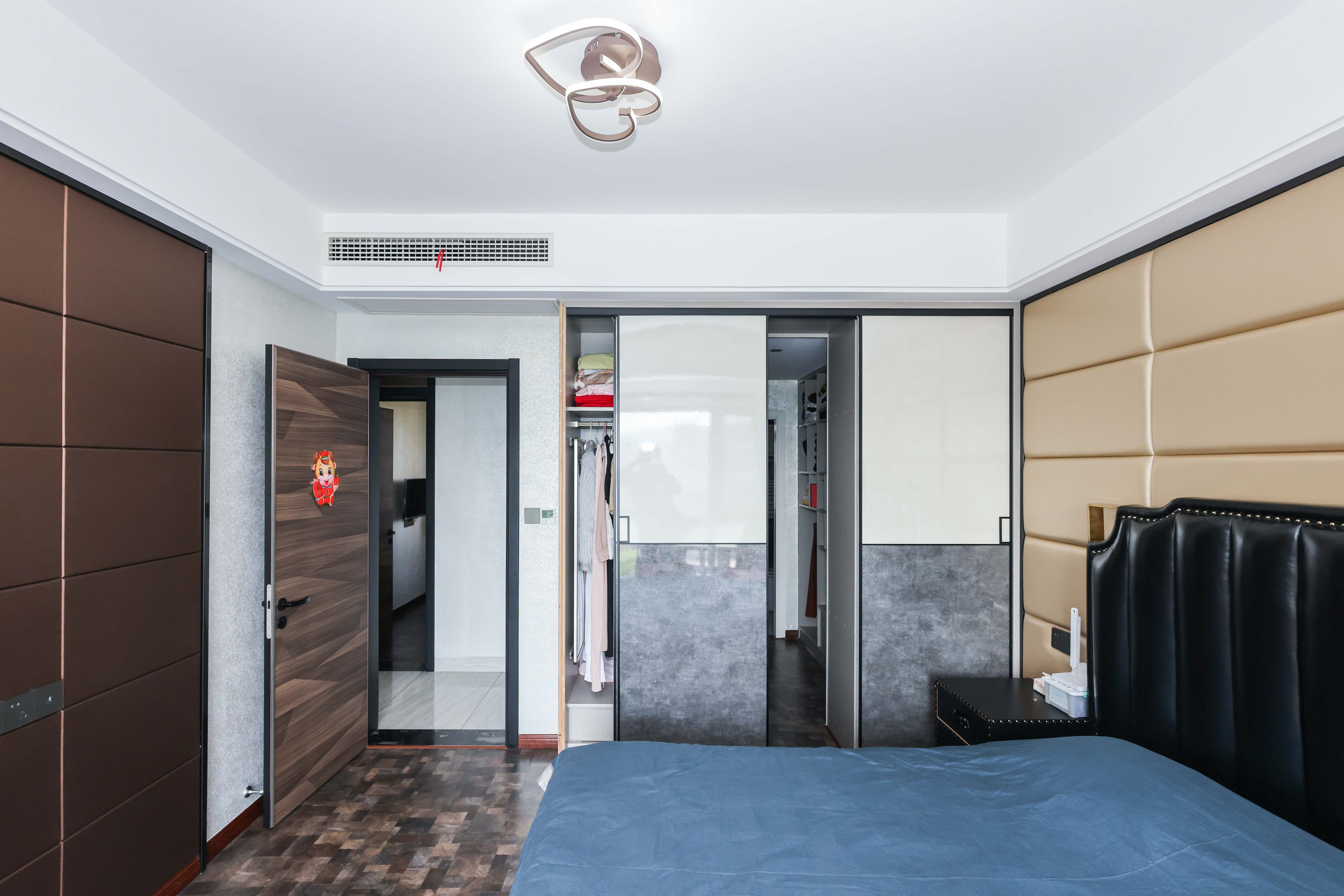 中建梅溪湖中心  4室2廳3衛(wèi)    360.0萬(wàn)臥室