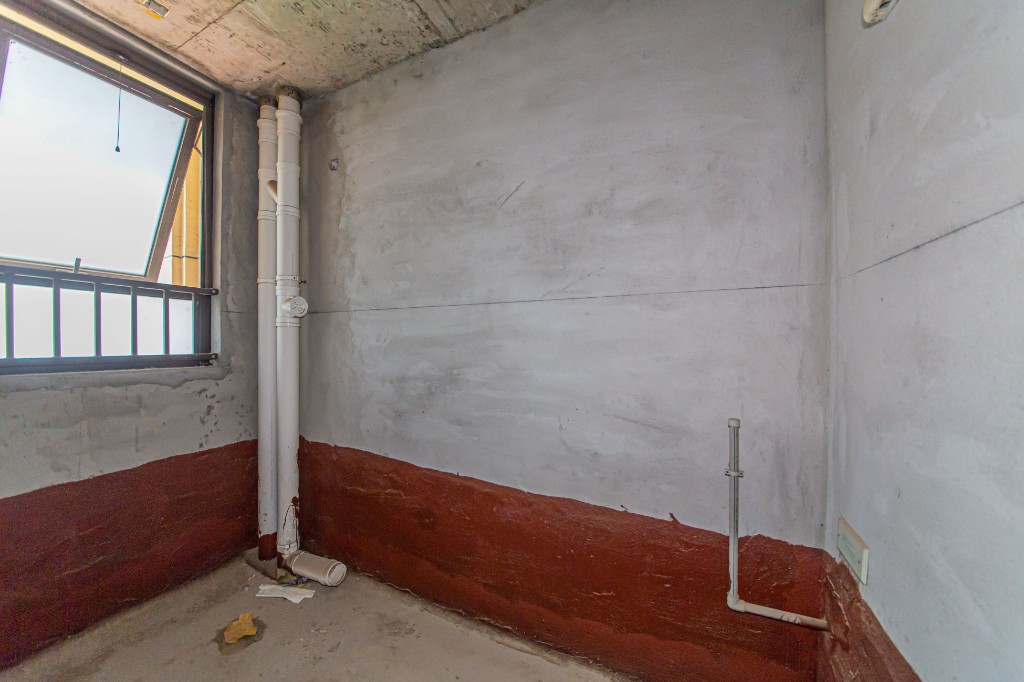 北辰中央公园B区  4室2厅2卫    138.0万客厅