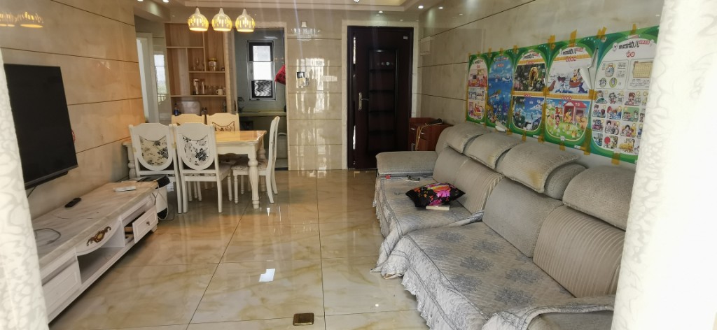 佳兆业金域天下三期 2室2厅1卫 35.0万 佳兆业金域天下三期 2室2厅1卫 35.0万客厅