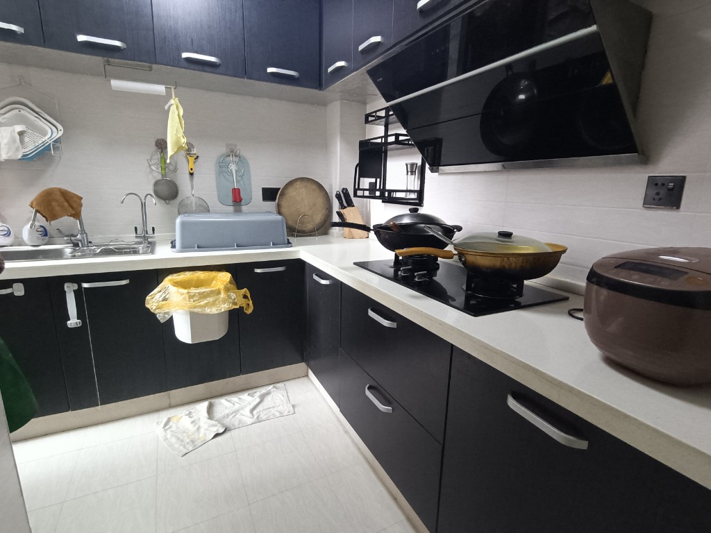 福鑫南郡  3室2厅1卫    65.0万 福鑫南郡  3室2厅1卫    65.0万客厅