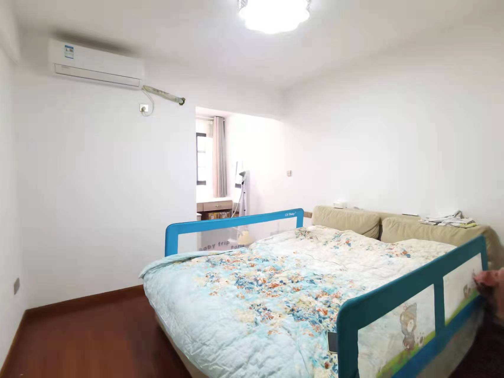 岭秀天下  2室2厅1卫    47.8万 岭秀天下  2室2厅1卫    47.8万客厅