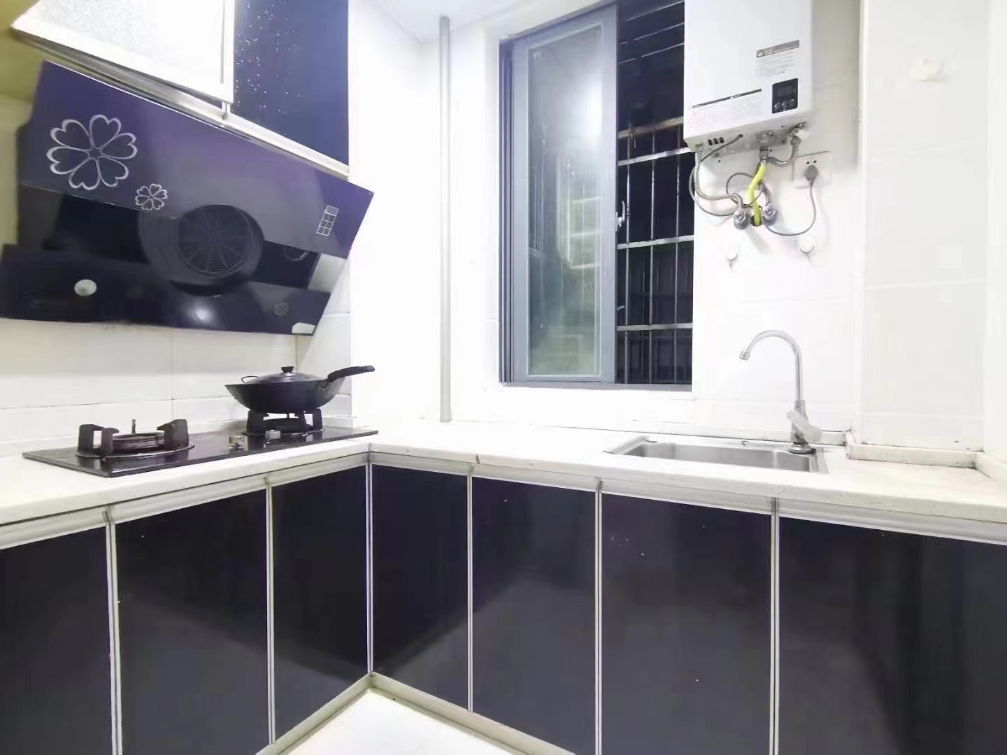 丰园大厦 2室1厅1卫 36.8万 丰园大厦 2室1厅1卫 36.8万客厅