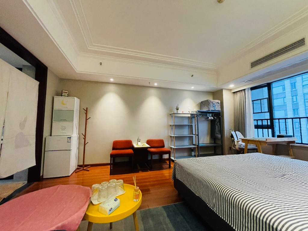 湘江公馆 1室1厅1卫 47.6万 湘江公馆 1室1厅1卫 47.6万客厅