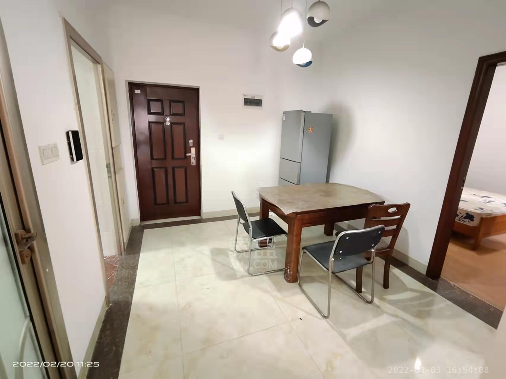 凯旋名门人民中路1006号 3室2厅1卫 68.0万 凯旋名门人民中路1006号 3室2厅1卫 68.0万客厅