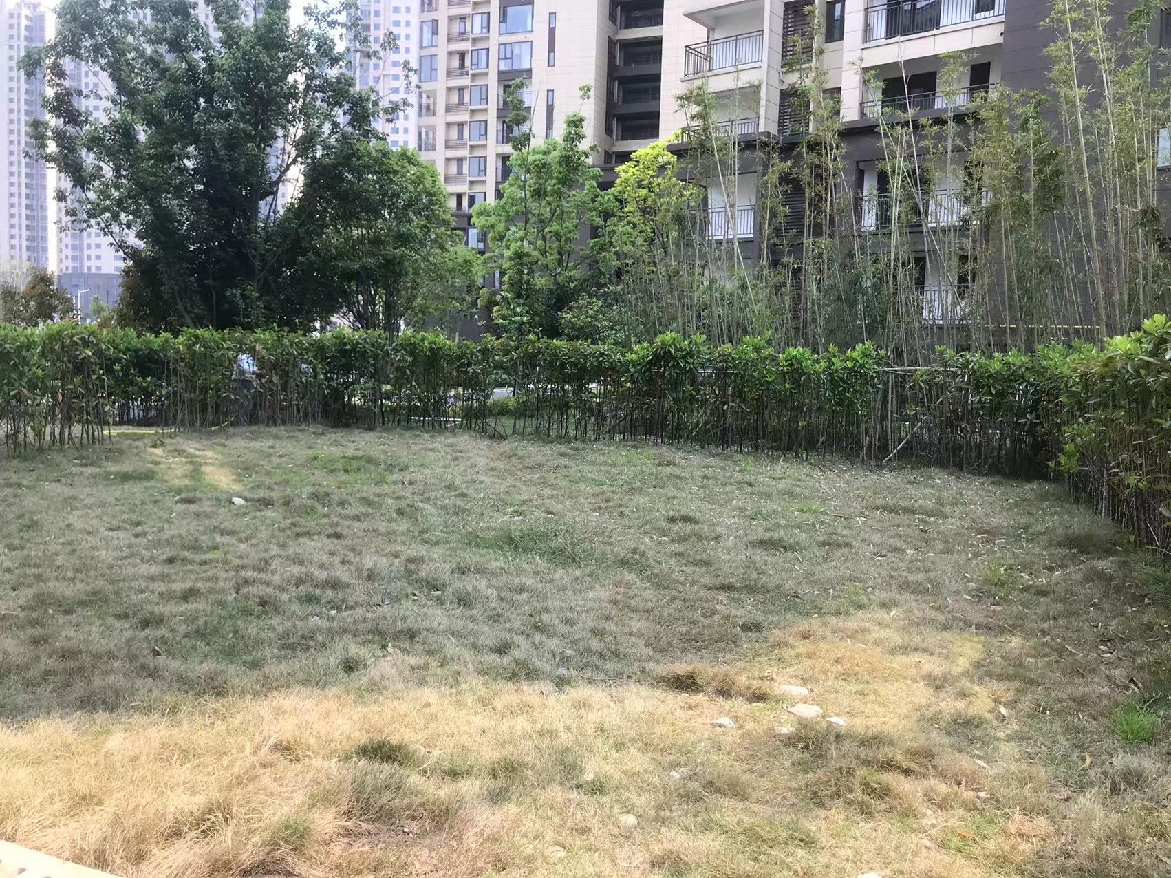 当代尚品苑 4室2厅3卫 168.0万 当代尚品苑 4室2厅3卫 168.0万客厅