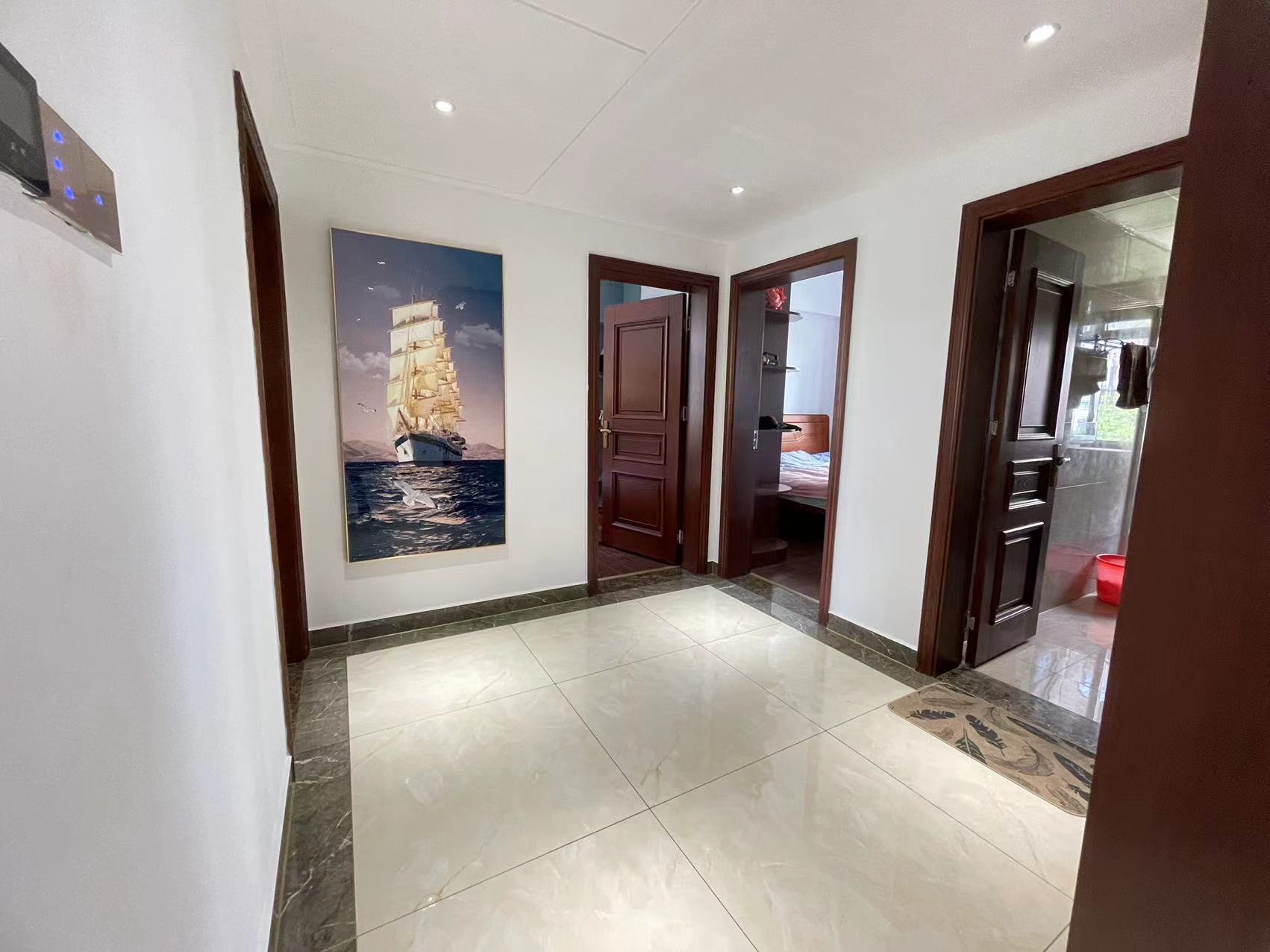 城市公园 3室2厅2卫 145.0万 城市公园 3室2厅2卫 145.0万客厅