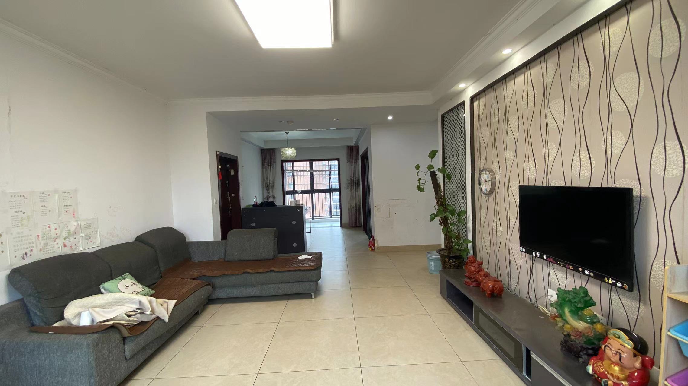 331南方印象 3室2厅2卫 75.0万 331南方印象 3室2厅2卫 75.0万客厅