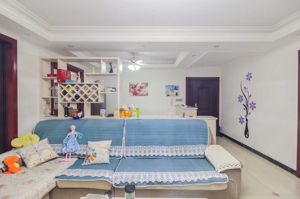 东方美地 3室2厅1卫 90.0万 东方美地 3室2厅1卫 90.0万客厅