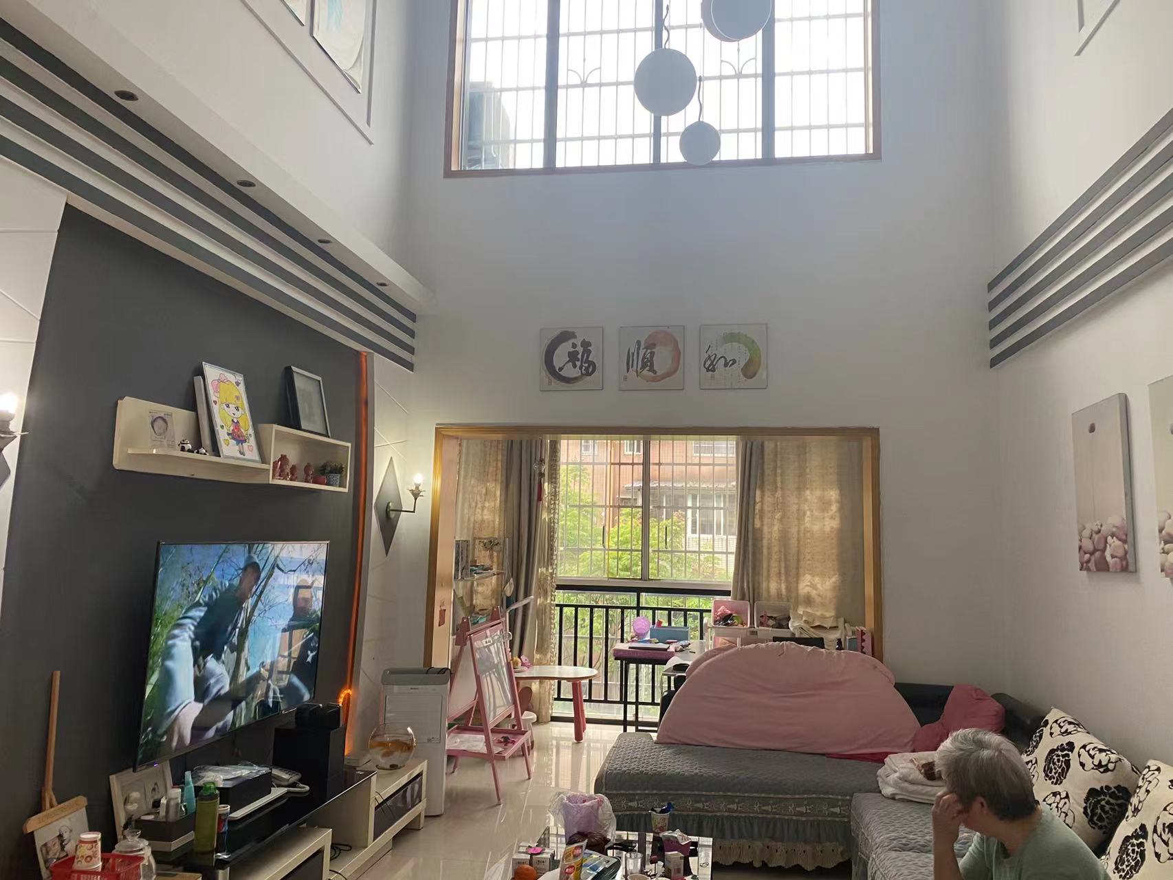 百江花园 3室2厅1卫 60.0万 百江花园 3室2厅1卫 60.0万客厅