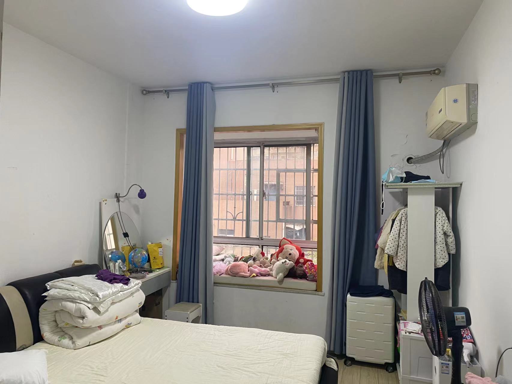 百江花园 3室2厅1卫 60.0万 百江花园 3室2厅1卫 60.0万客厅