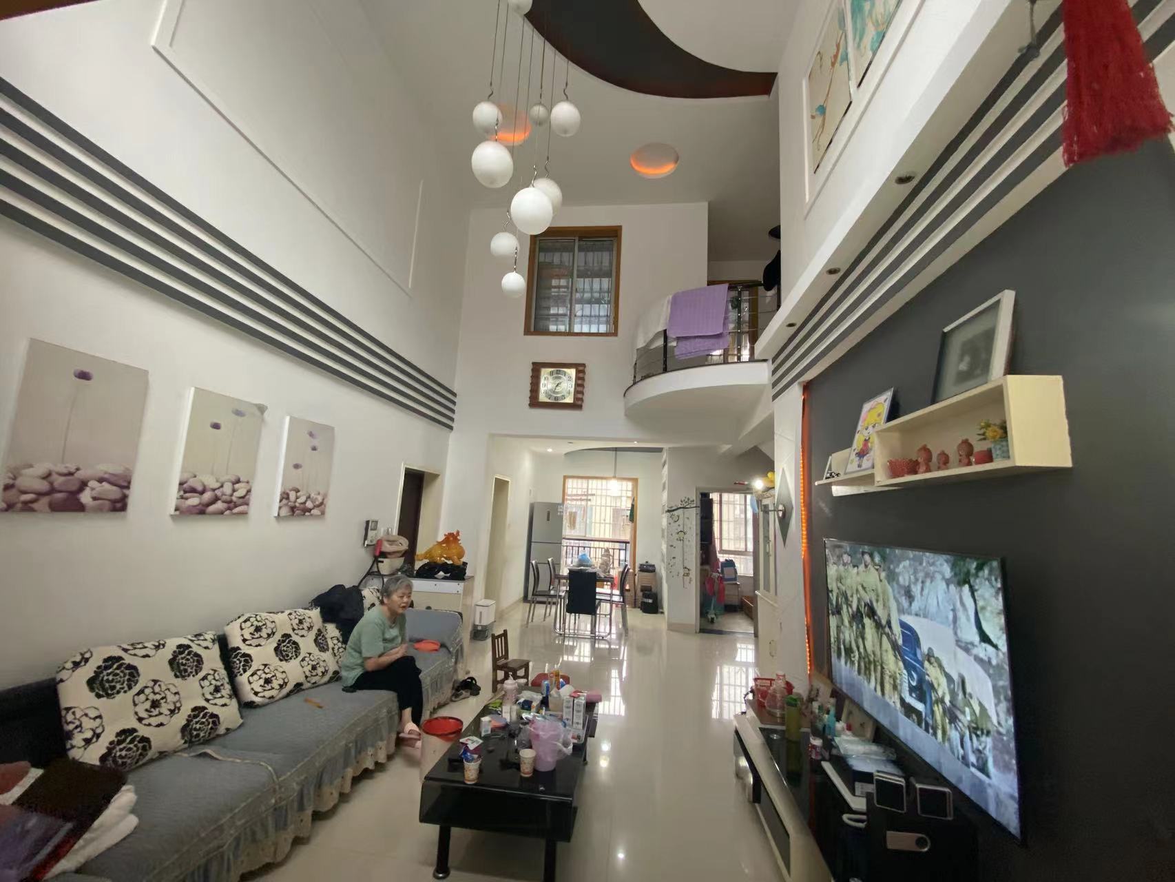 百江花园 3室2厅1卫 60.0万 百江花园 3室2厅1卫 60.0万客厅