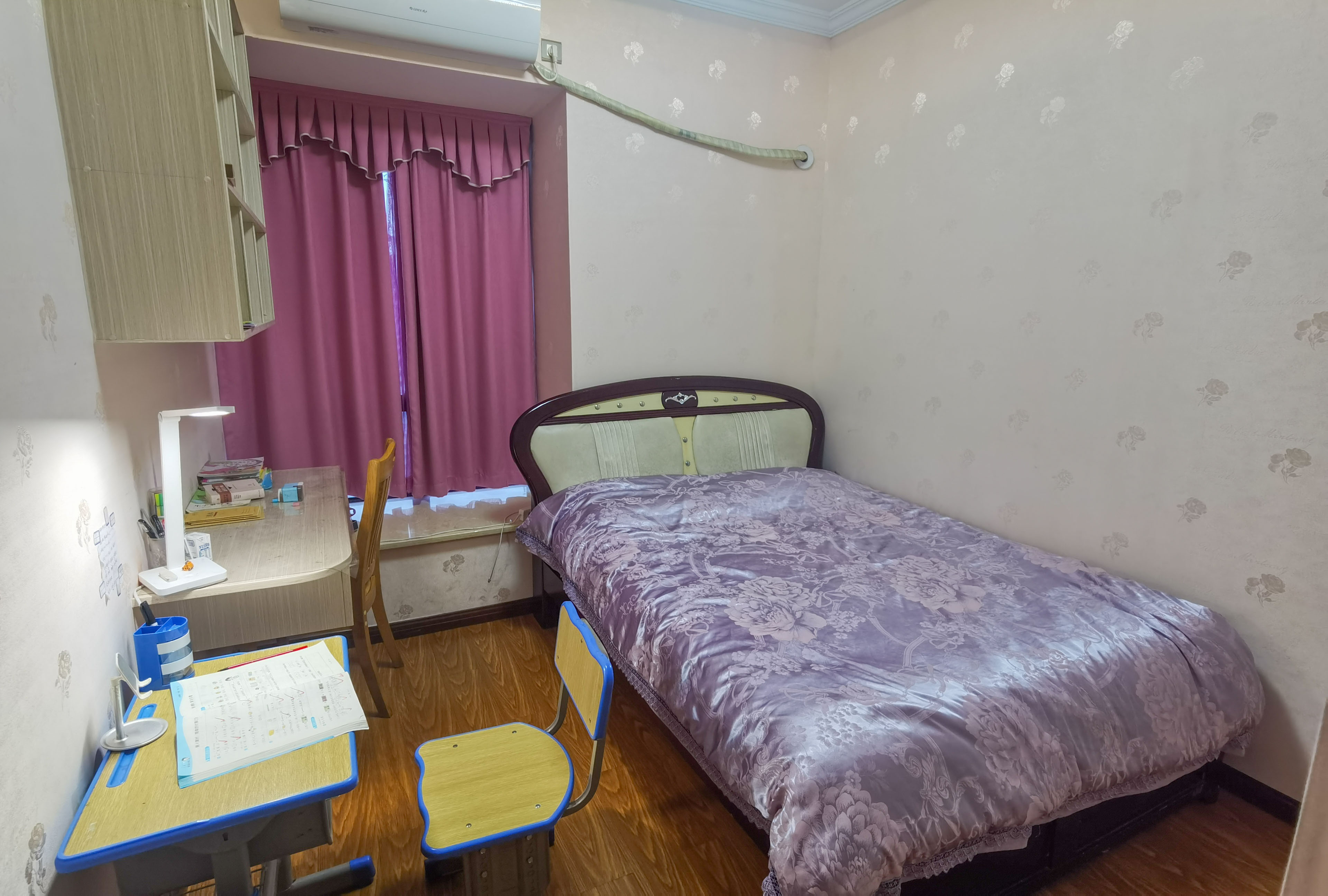 山水洲城华晨第一城 3室2厅2卫 82.0万 山水洲城华晨第一城 3室2厅2卫 82.0万客厅