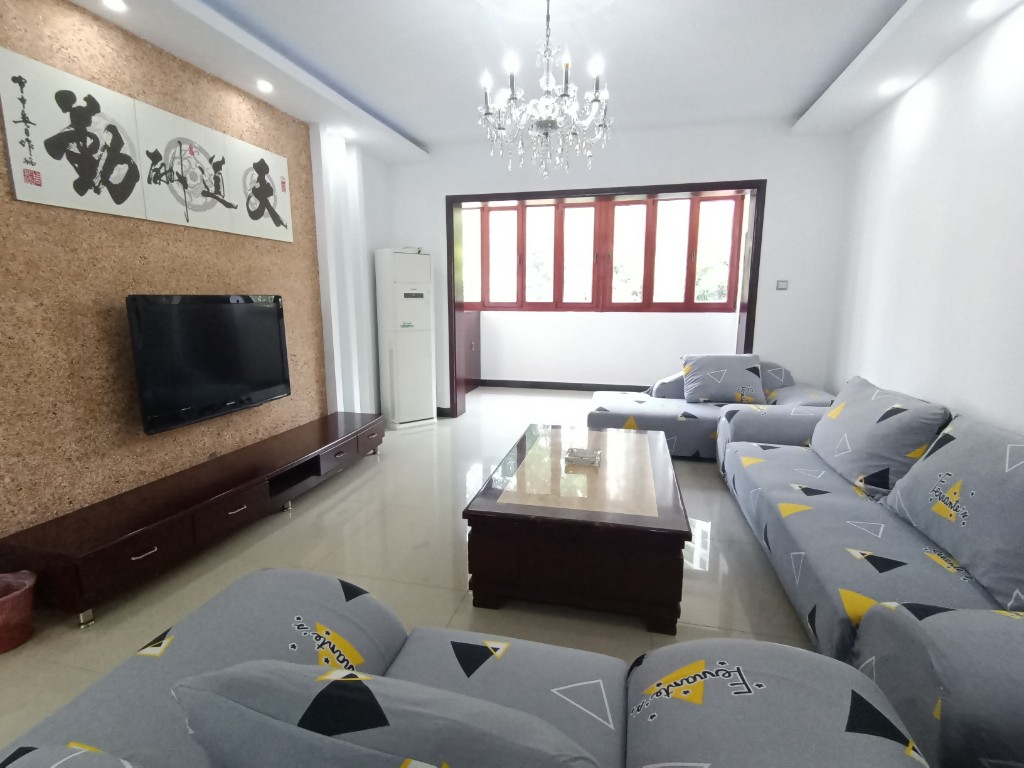 地税新村 3室2厅2卫 80.8万 地税新村 3室2厅2卫 80.8万客厅