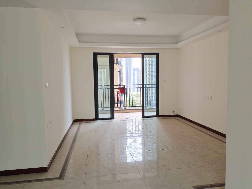 中建玥熙台 4室2厅2卫 105.0万 中建玥熙台 4室2厅2卫 105.0万客厅