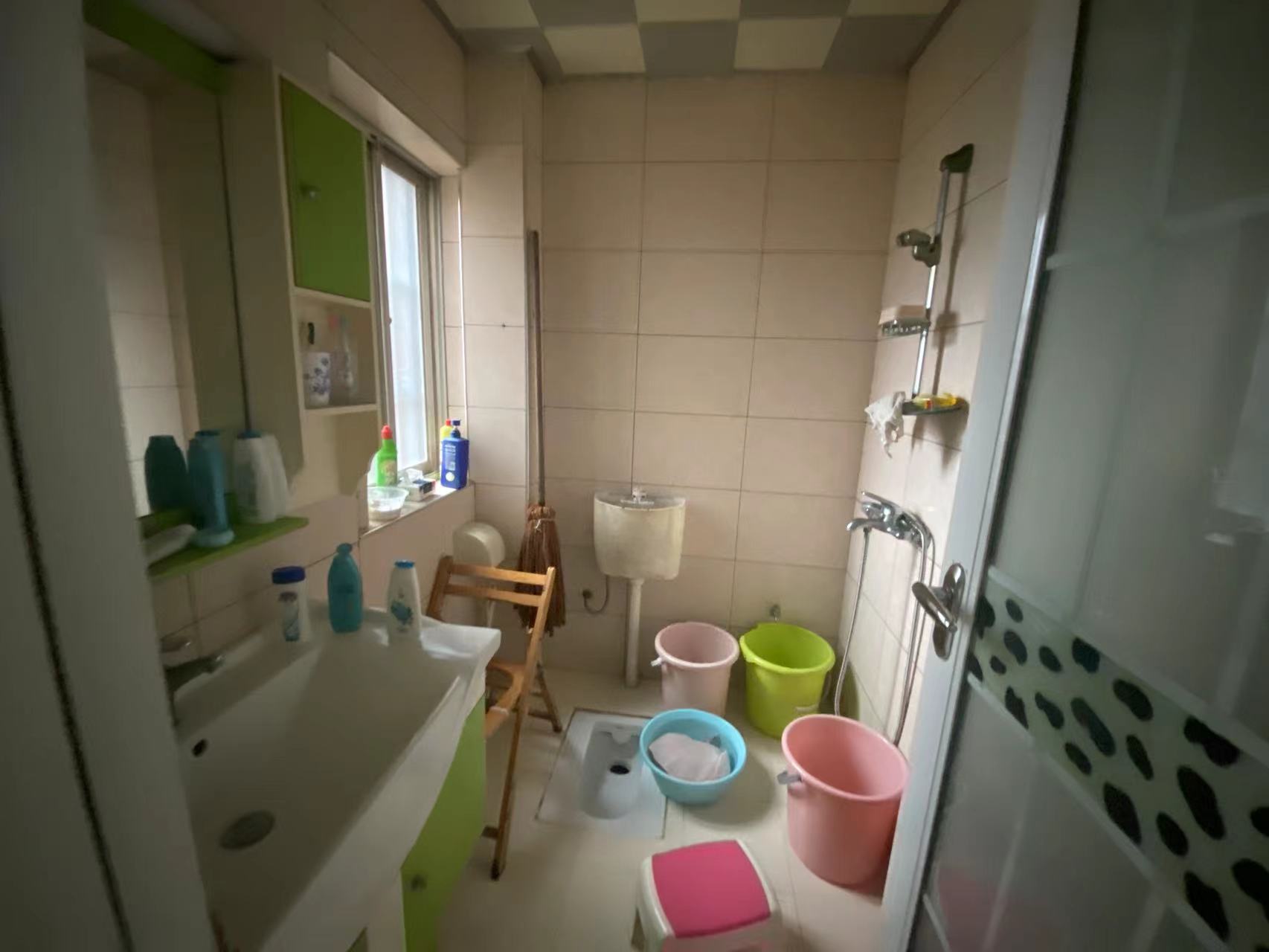 百江花园 3室2厅1卫 60.0万 百江花园 3室2厅1卫 60.0万客厅