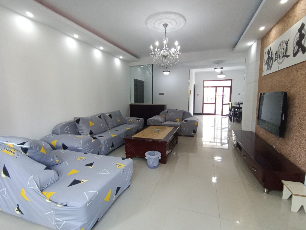 地税新村 3室2厅2卫 80.8万 地税新村 3室2厅2卫 80.8万客厅