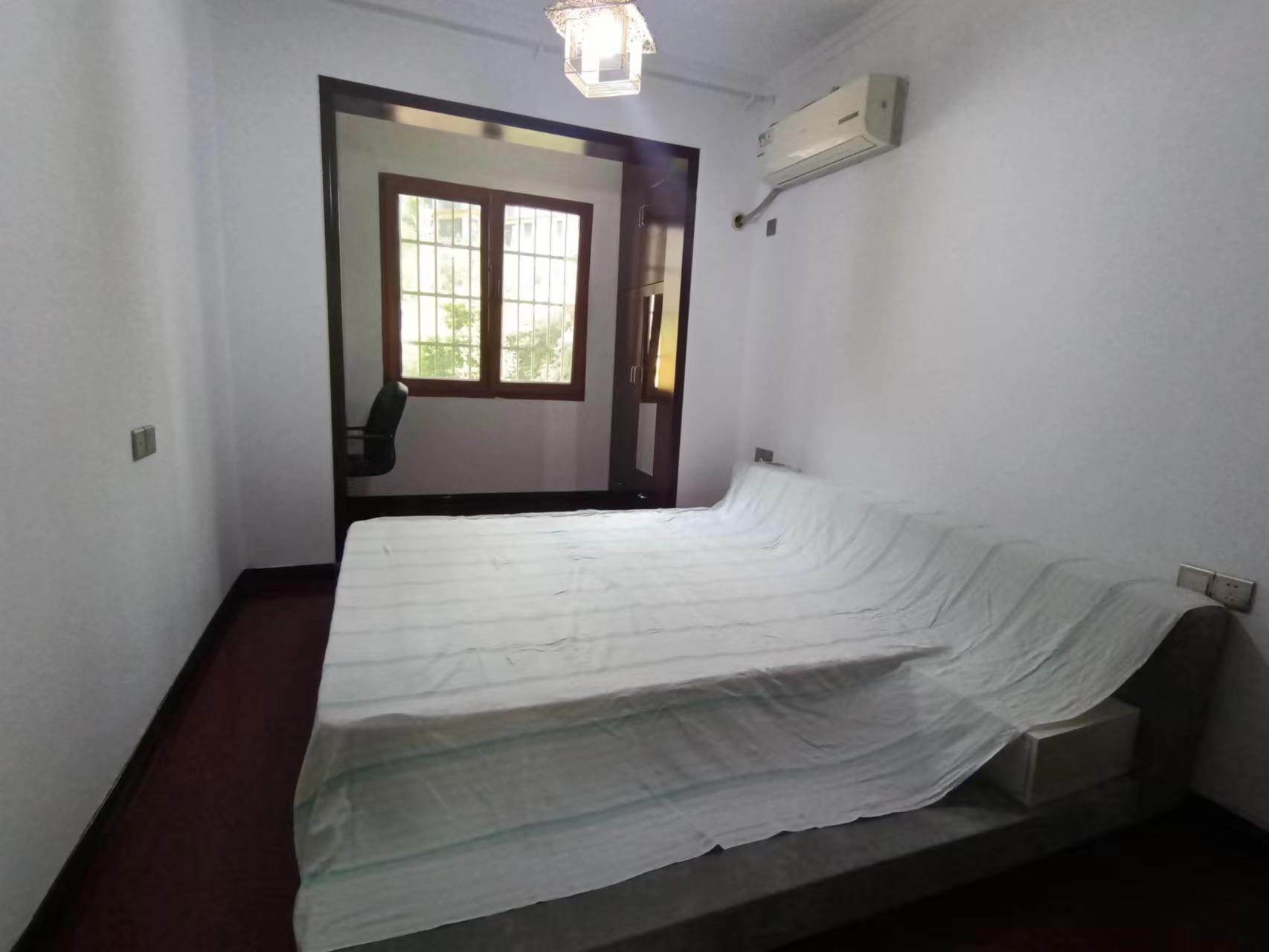 地税新村 3室2厅2卫 80.8万 地税新村 3室2厅2卫 80.8万客厅