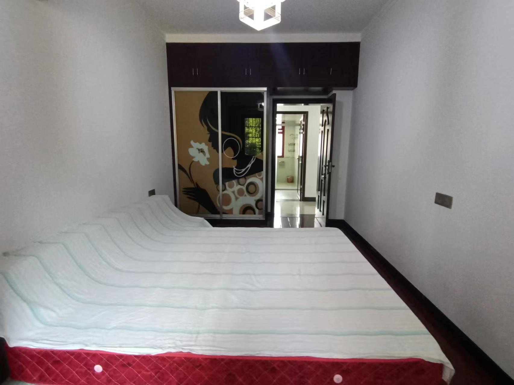 地税新村 3室2厅2卫 80.8万 地税新村 3室2厅2卫 80.8万客厅