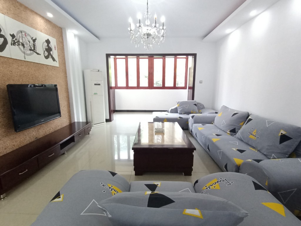 地税新村 3室2厅2卫 80.8万 地税新村 3室2厅2卫 80.8万客厅