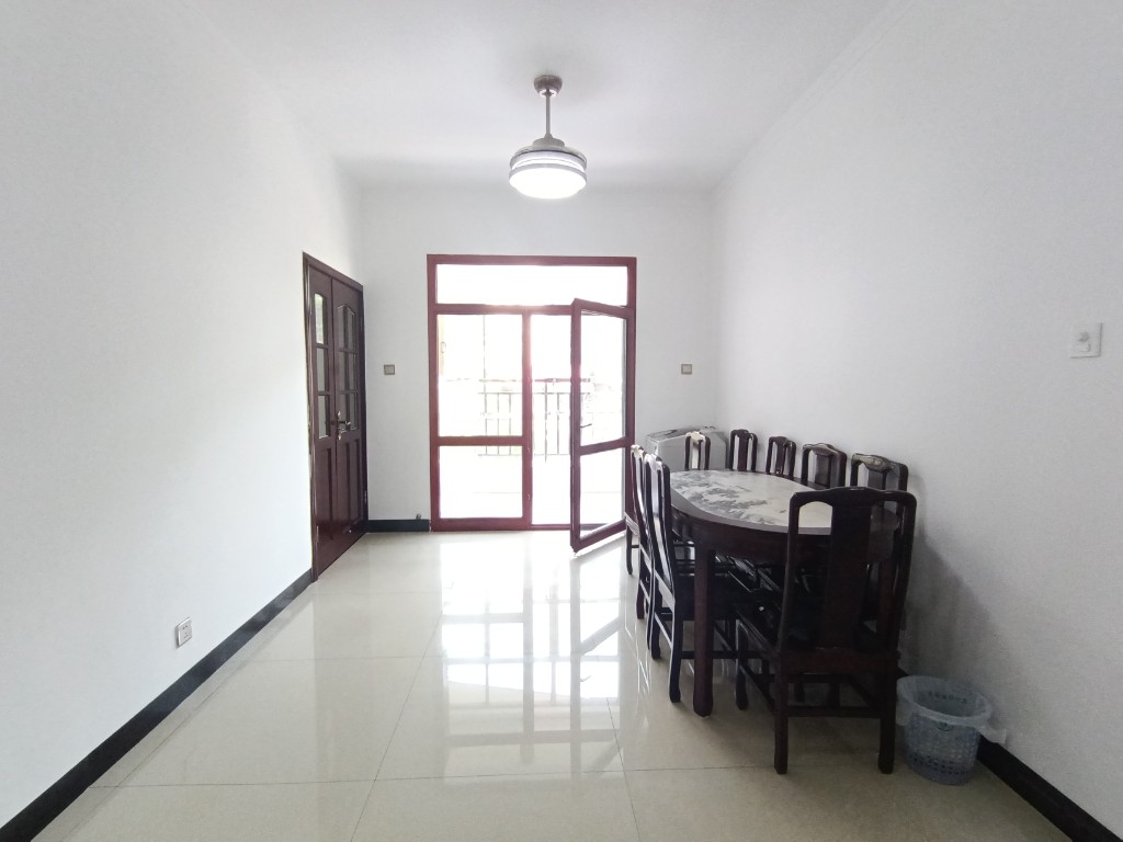 地税新村 3室2厅2卫 80.8万 地税新村 3室2厅2卫 80.8万客厅