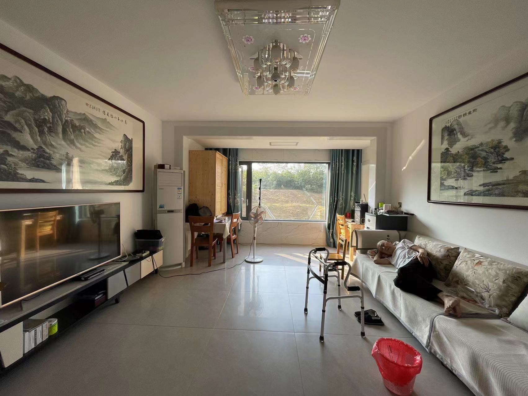 城市公园 4室2厅2卫 80.0万 城市公园 4室2厅2卫 80.0万客厅