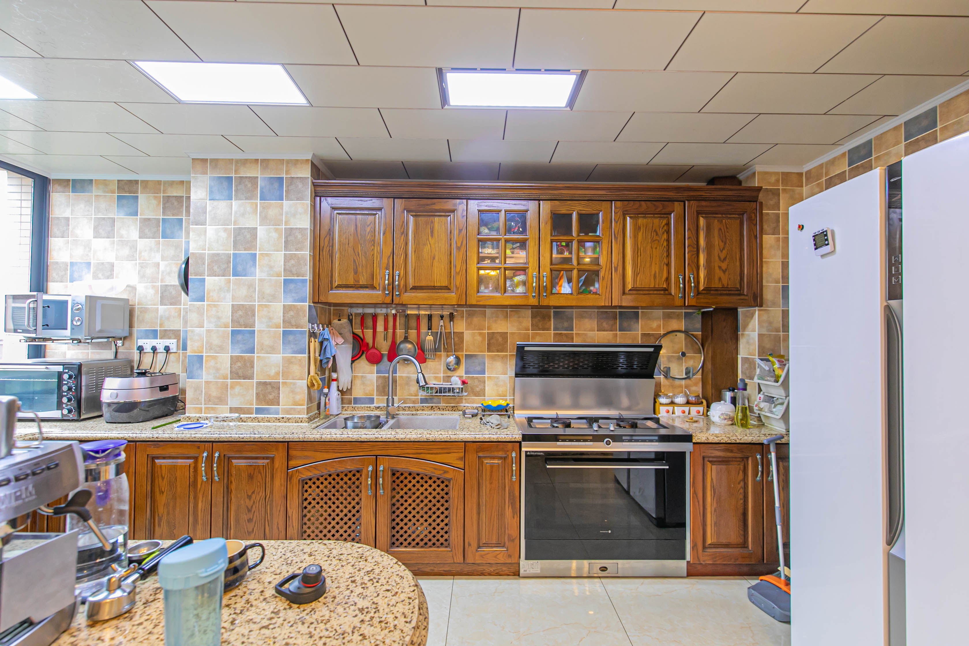 深业睿城 5室2厅2卫 290.0万 深业睿城 5室2厅2卫 290.0万厨房