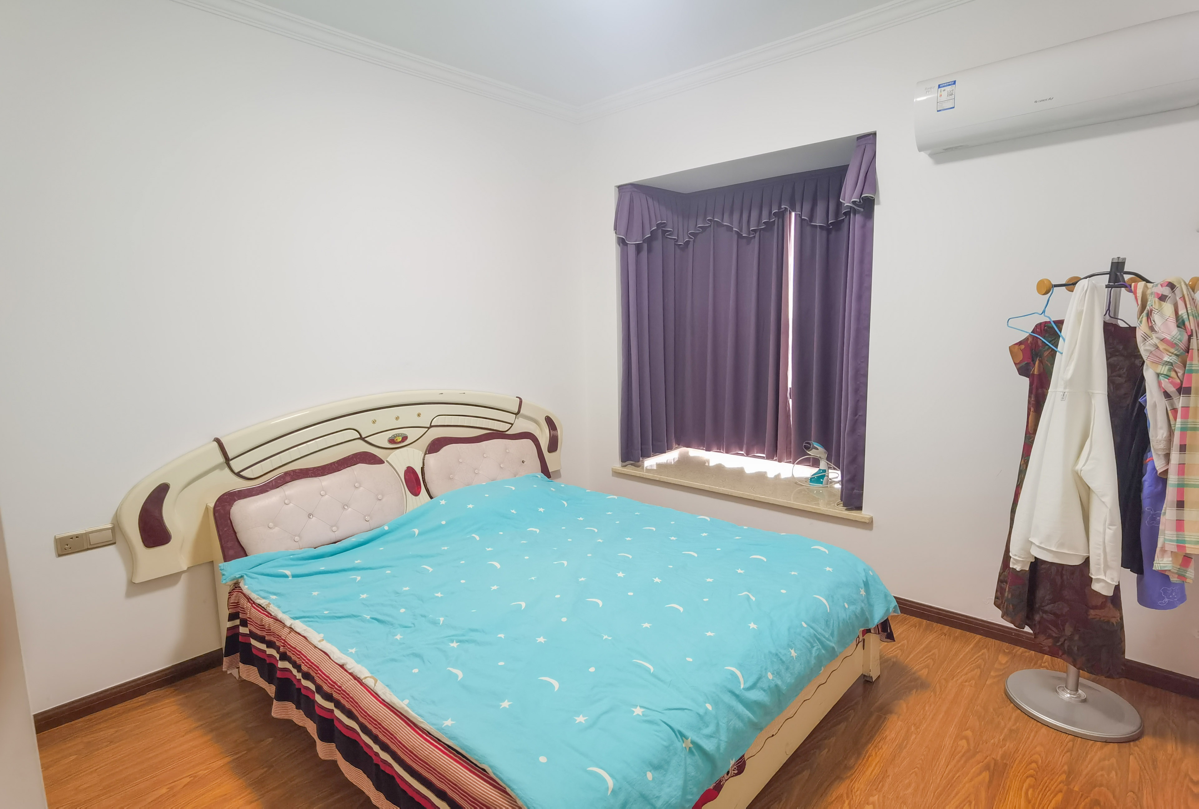 山水洲城华晨第一城 3室2厅2卫 82.0万 山水洲城华晨第一城 3室2厅2卫 82.0万客厅