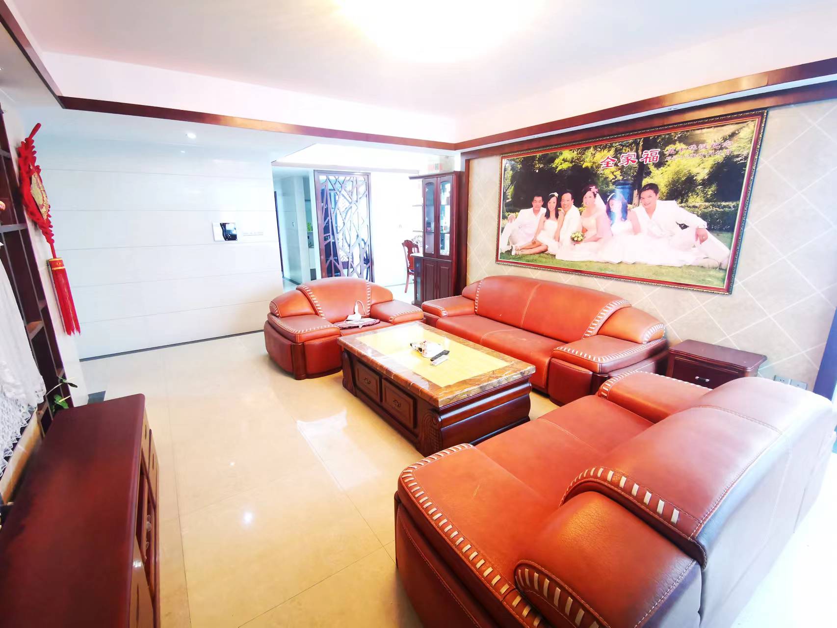 山水国际  3室2厅2卫    110.0万 山水国际  3室2厅2卫    110.0万客厅