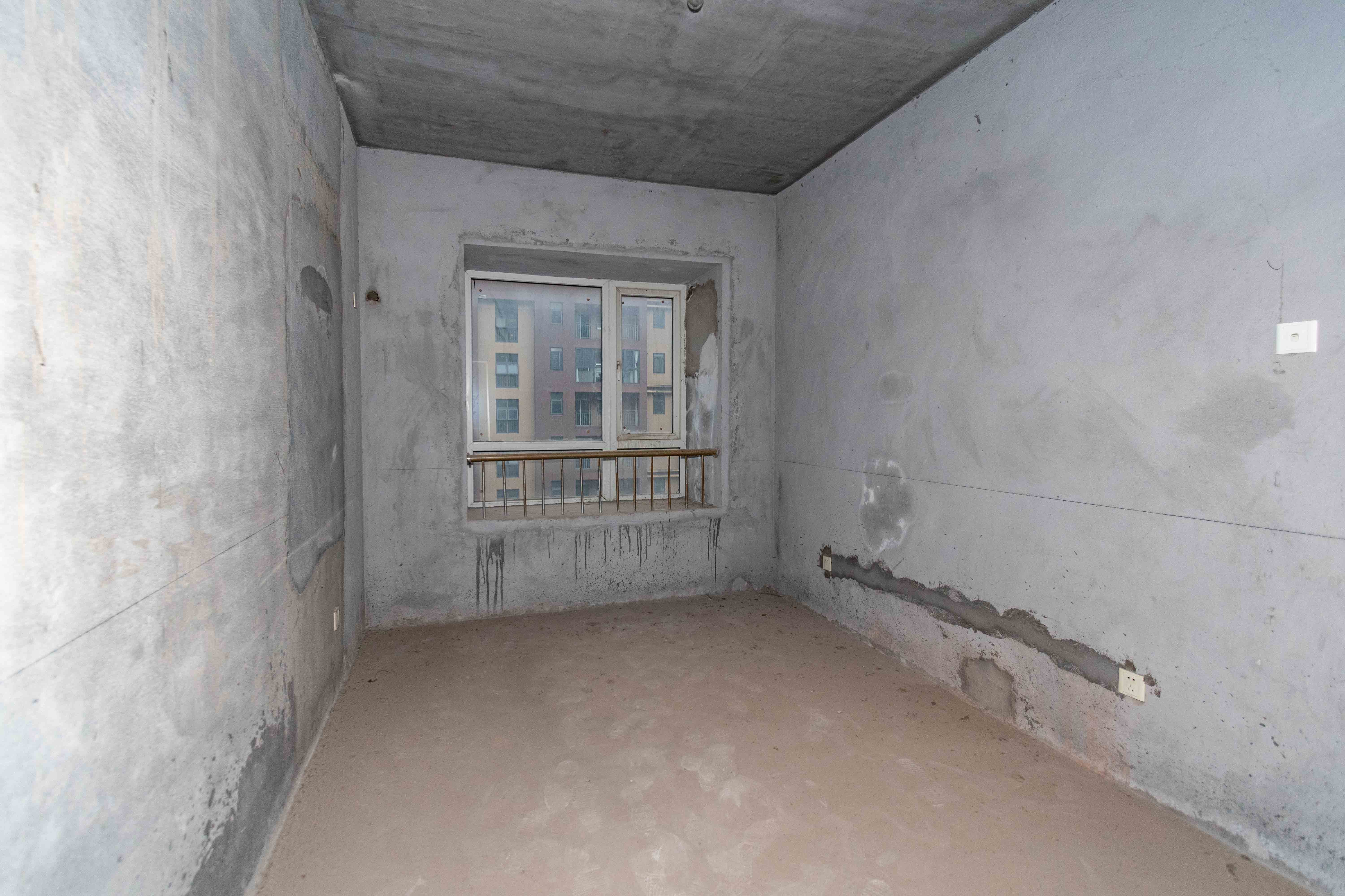 嘉华城（一期）  4室2厅2卫    189.0万其他