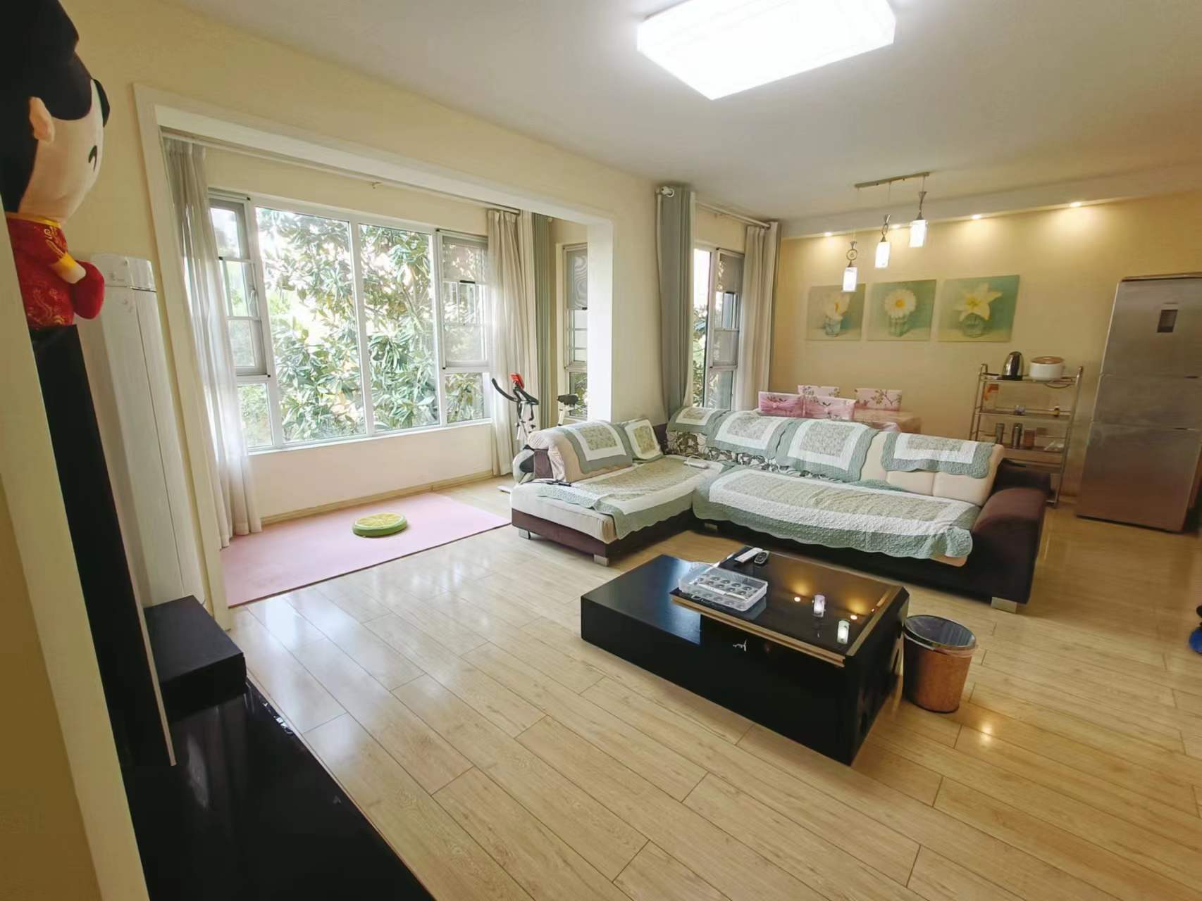 佳兆业金域天下三期 3室2厅2卫 70.0万 佳兆业金域天下三期 3室2厅2卫 70.0万客厅