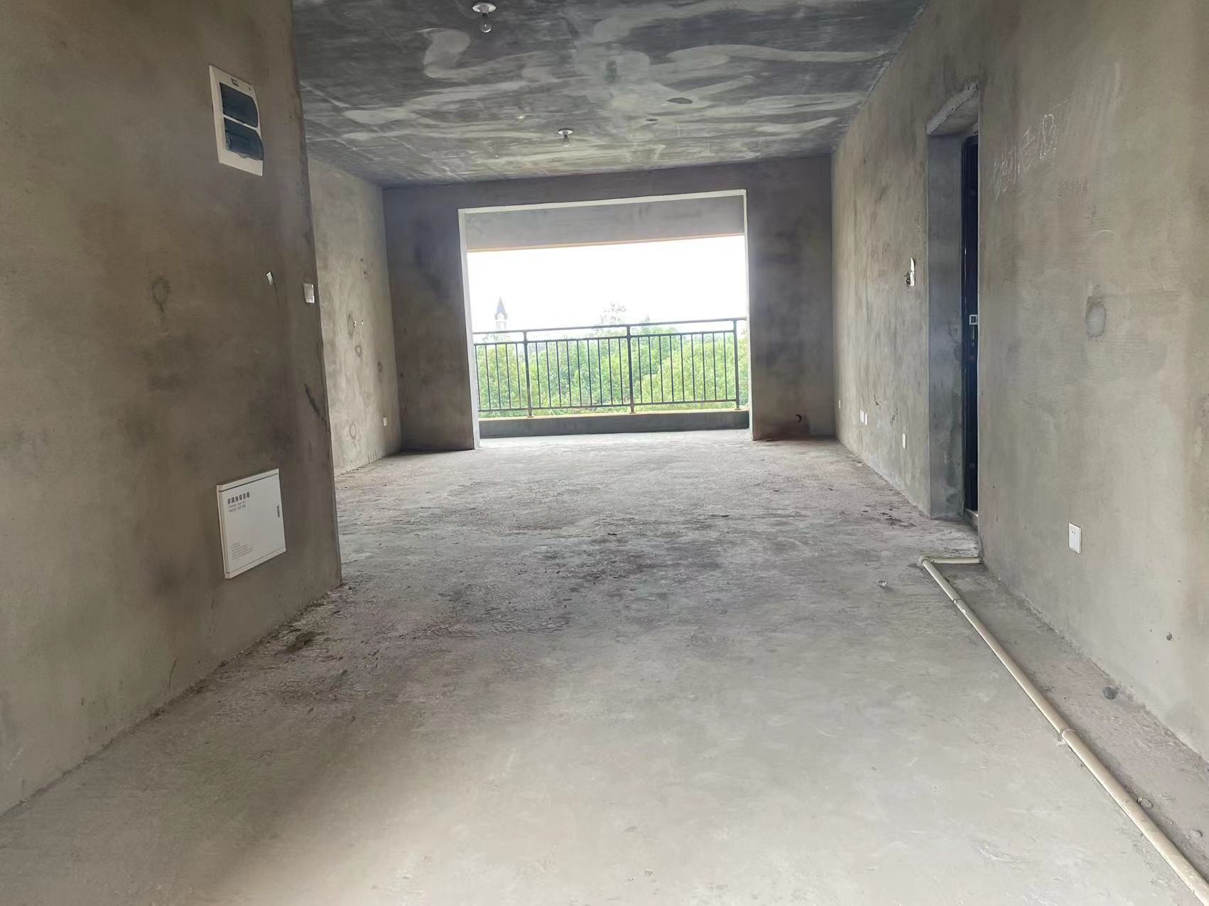 青龙湾(中央小镇) 3室2厅2卫 78.0万 青龙湾(中央小镇) 3室2厅2卫 78.0万客厅