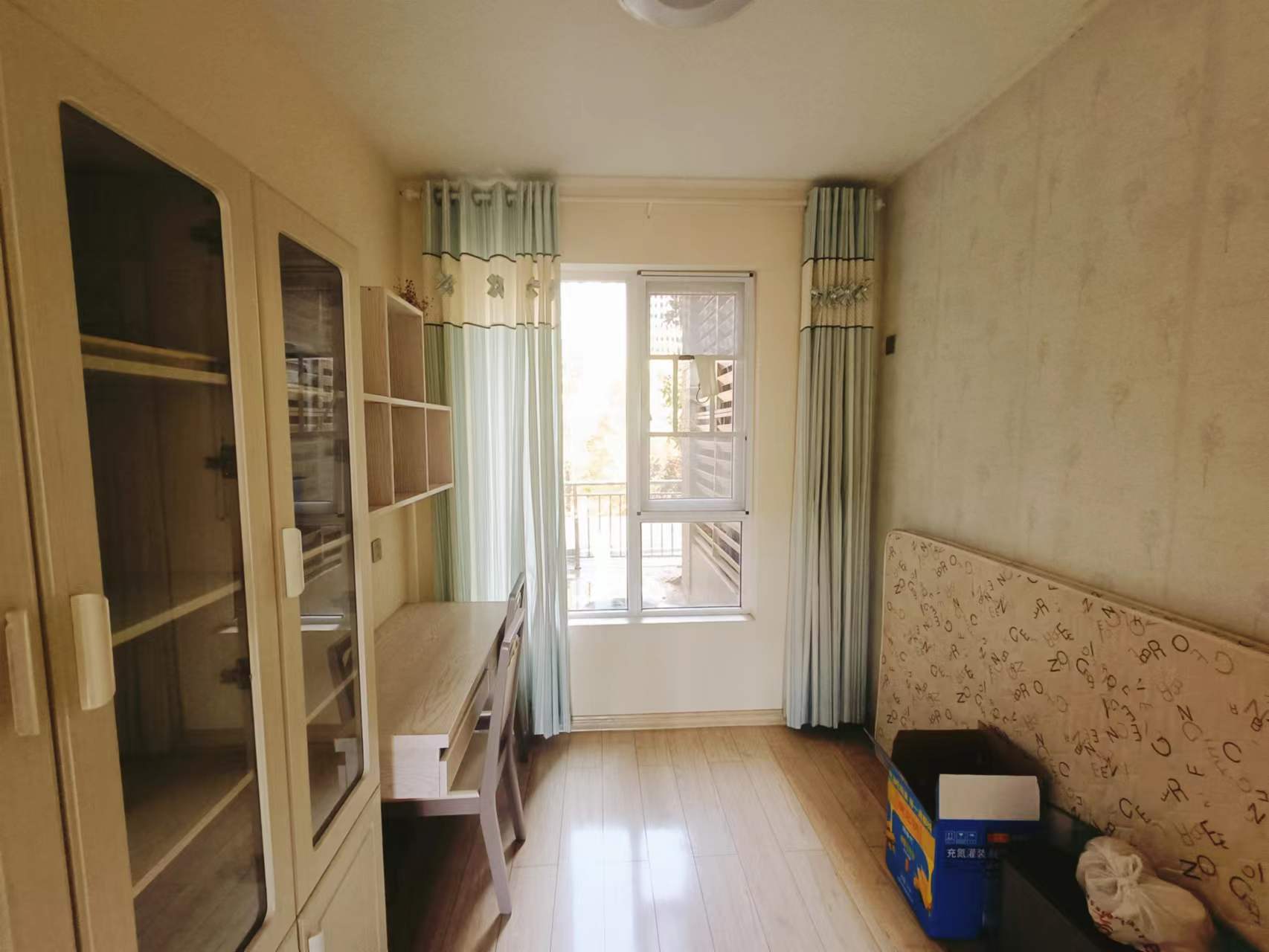 佳兆业金域天下三期 3室2厅2卫 70.0万 佳兆业金域天下三期 3室2厅2卫 70.0万客厅