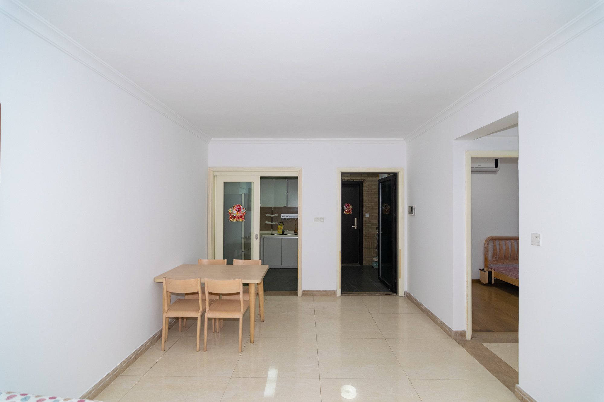 时代倾城一期  2室2厅1卫    83.0万客厅