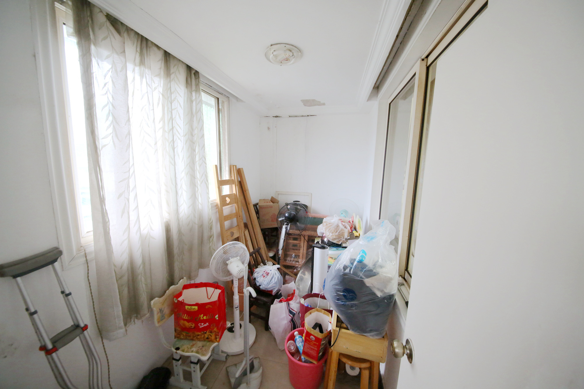 恒达花园  4室2厅1卫    54.76万厨房
