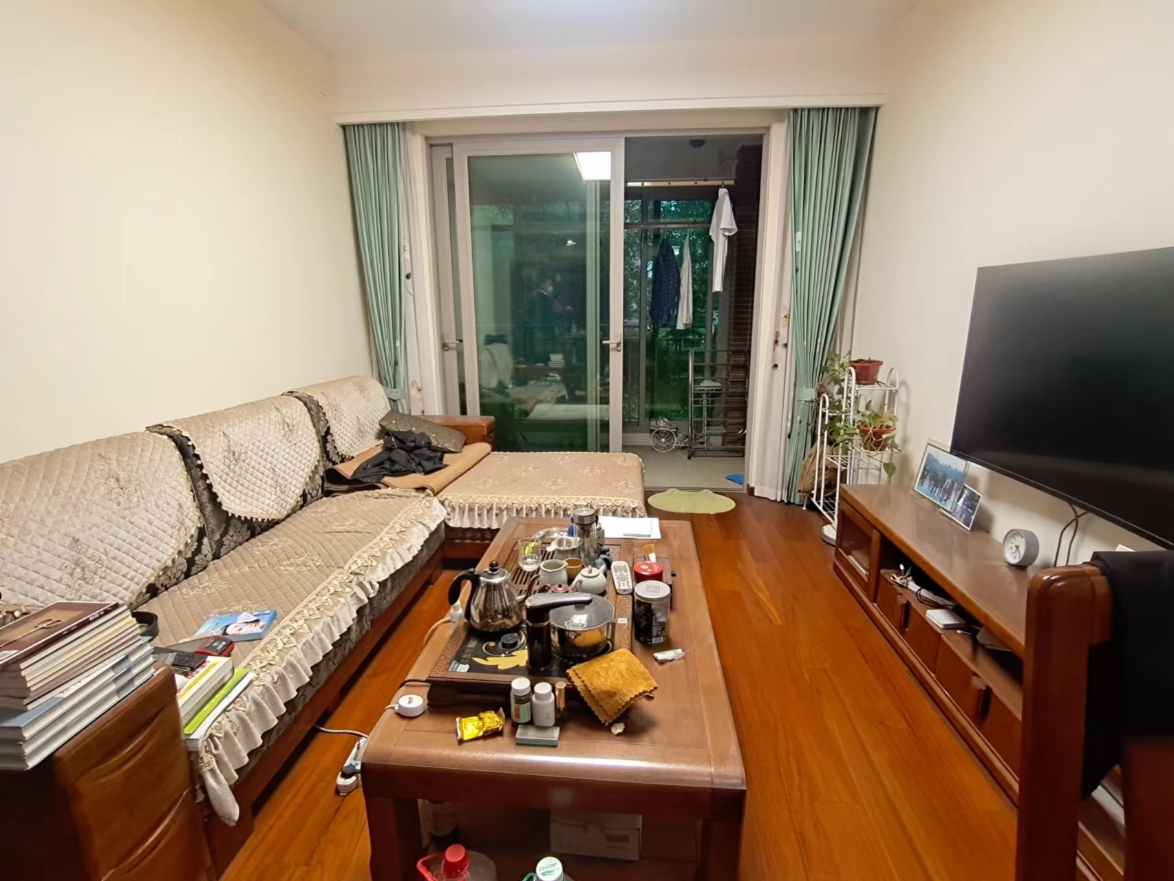 晋合湘水湾三期 2室1厅1卫 96.0万 晋合湘水湾三期 2室1厅1卫 96.0万客厅