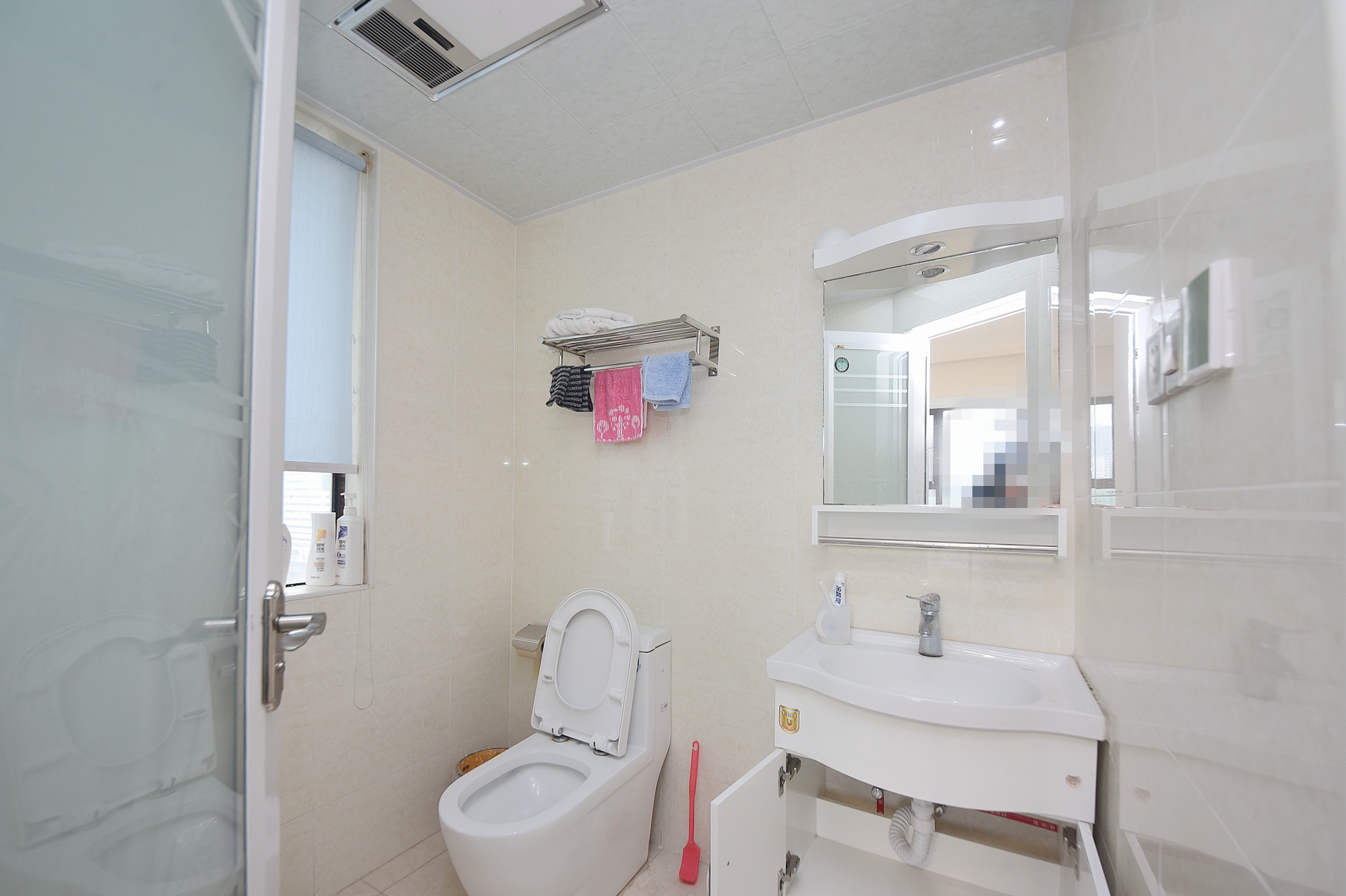 大鸿杰座  3室2厅1卫    160.0万卫生间