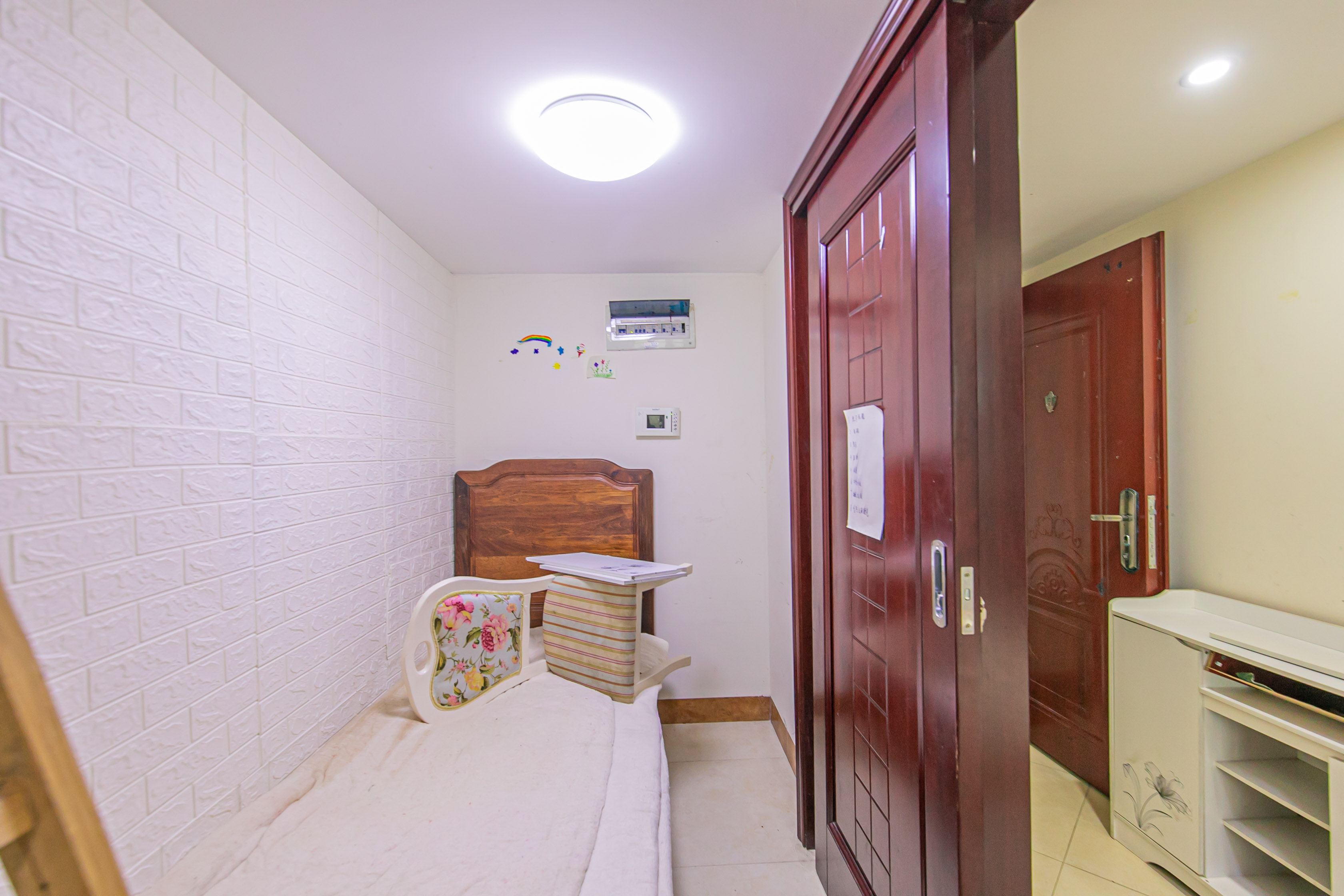 湖湾世景  2室1厅1卫    55.0万卧室